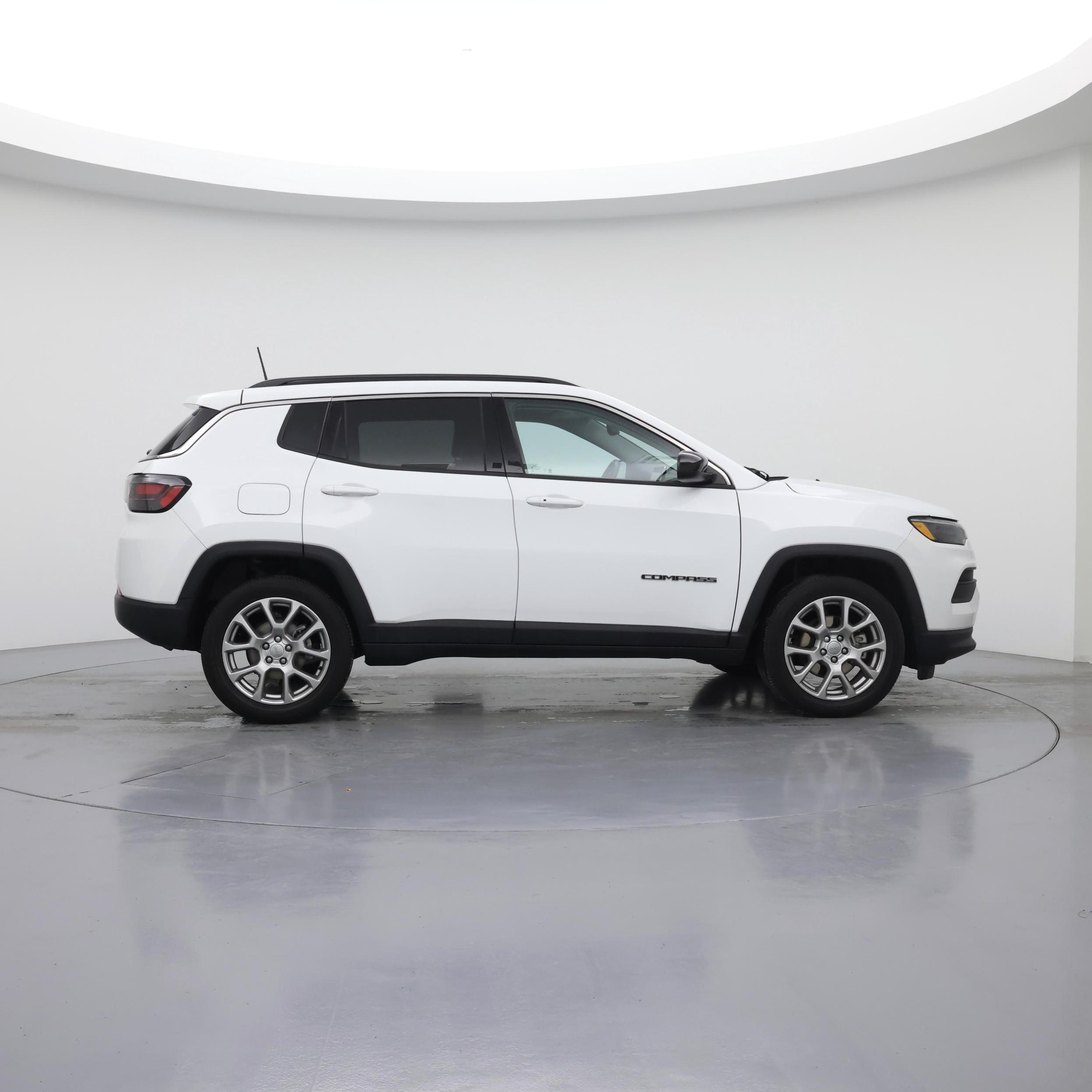 Thumbnail: 2022 Jeep Compass - 7