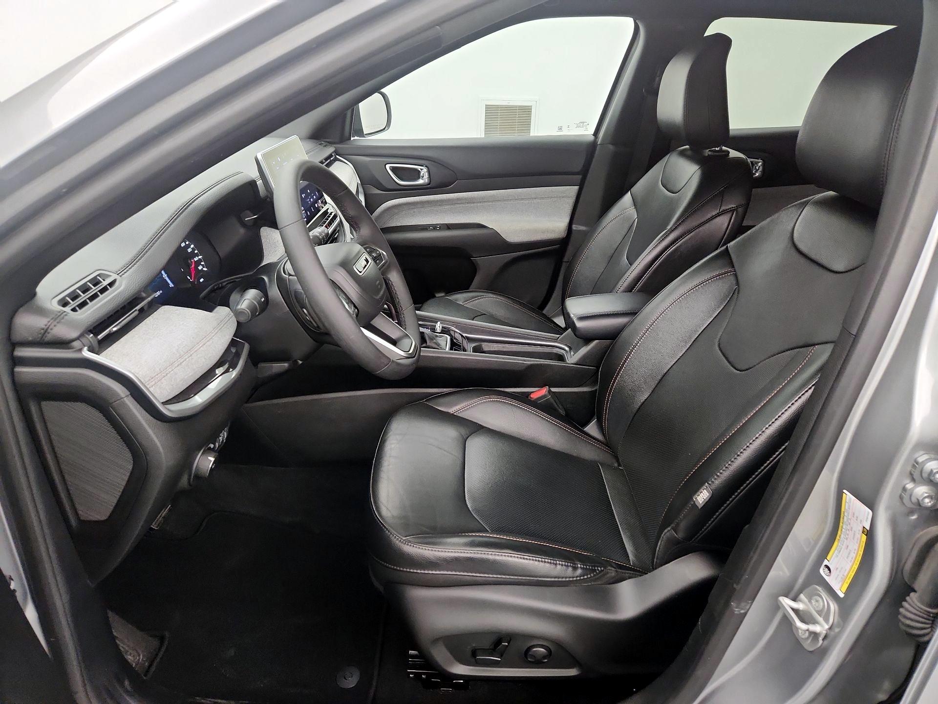 Thumbnail: 2023 Jeep Compass - 11