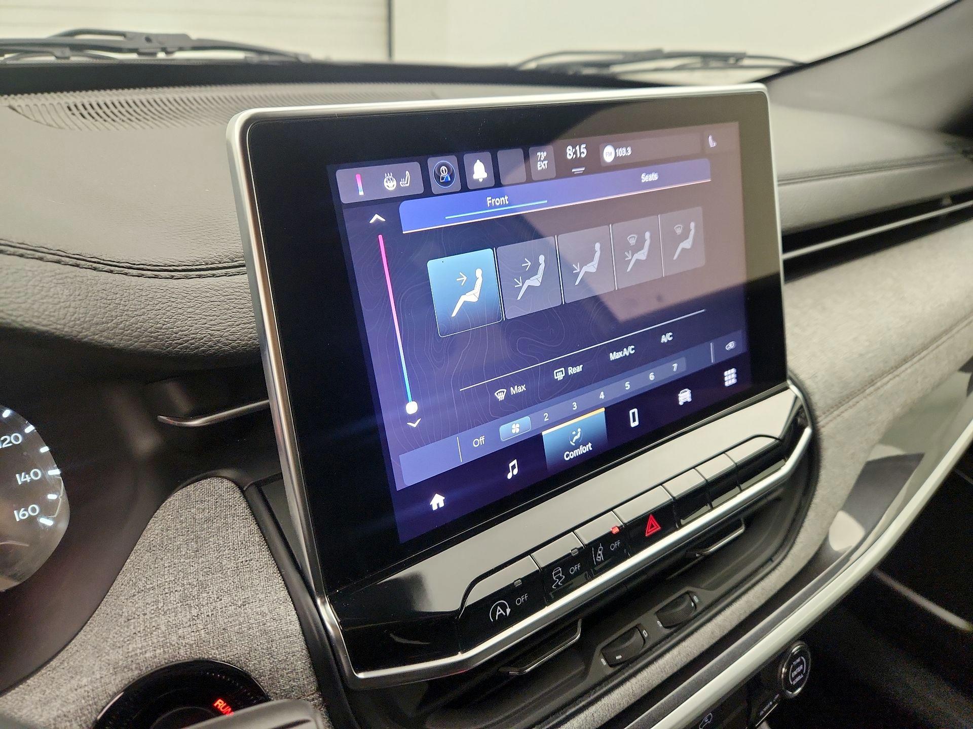 Thumbnail: 2023 Jeep Compass - 16