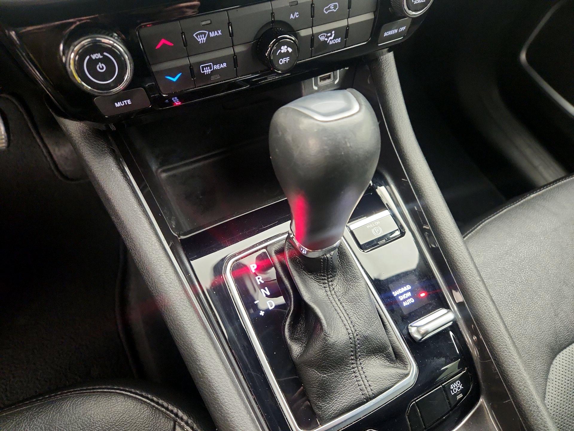 Thumbnail: 2023 Jeep Compass - 17