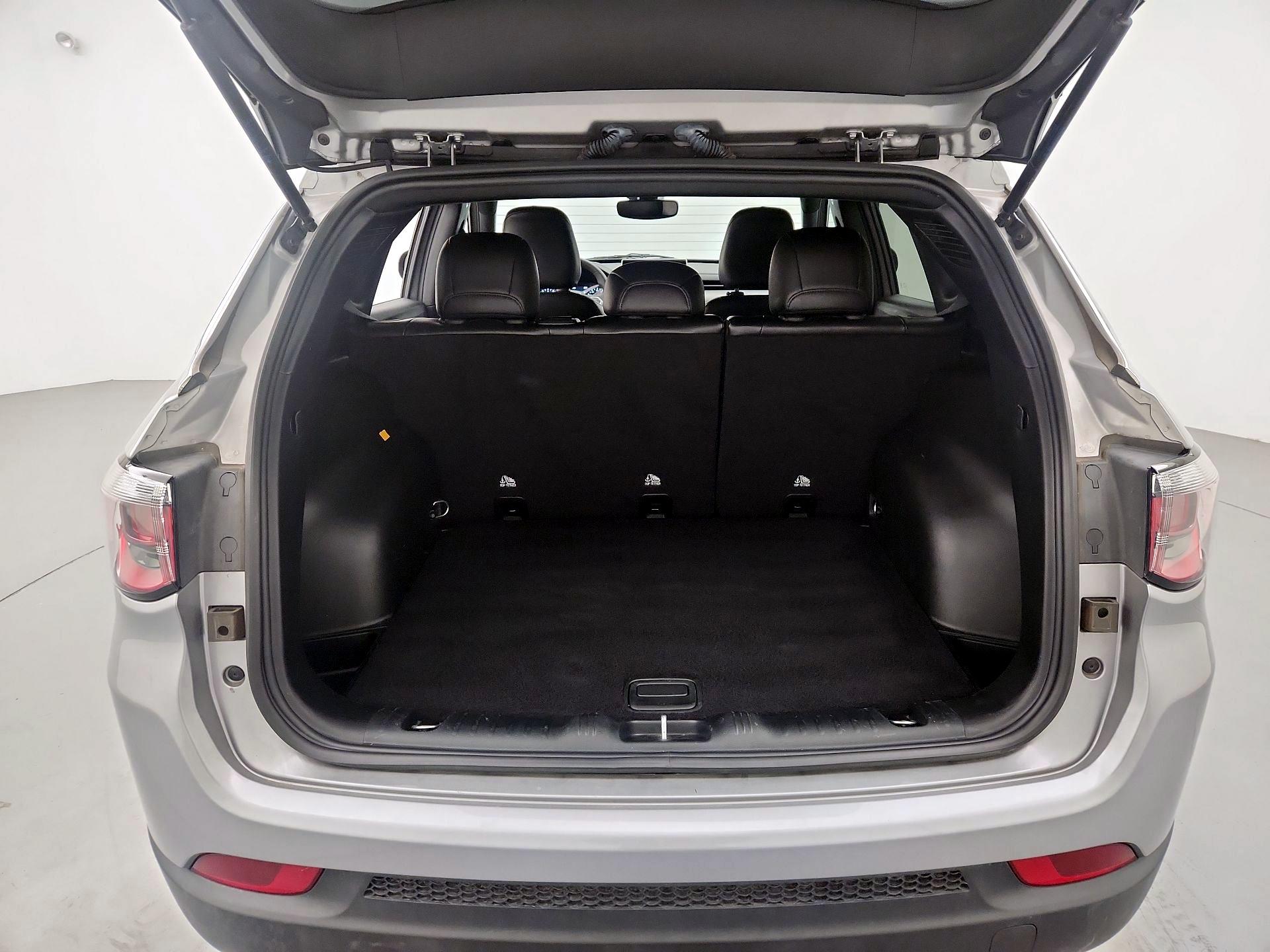 Thumbnail: 2023 Jeep Compass - 20