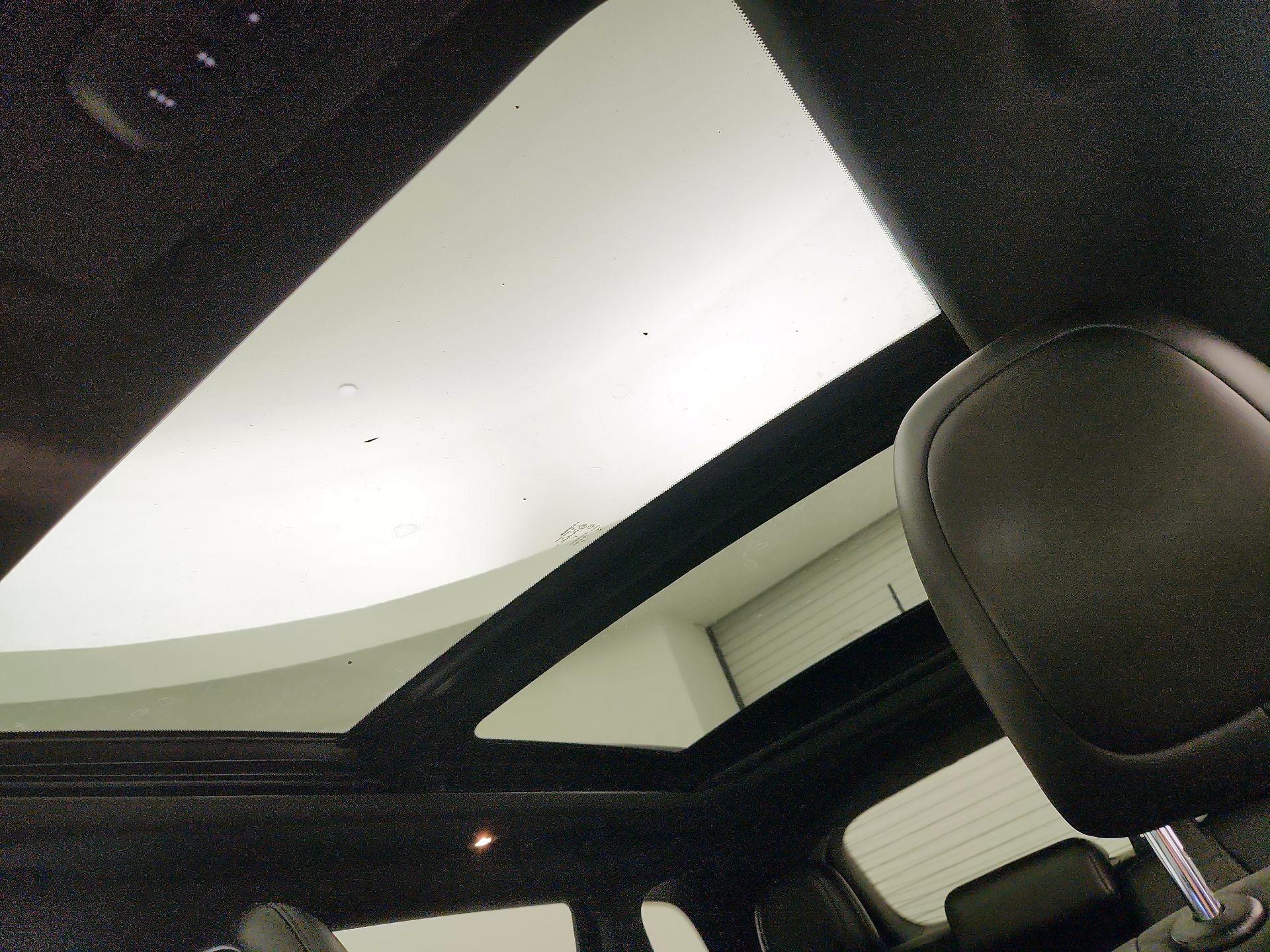 Thumbnail: 2020 Jeep Cherokee - 20