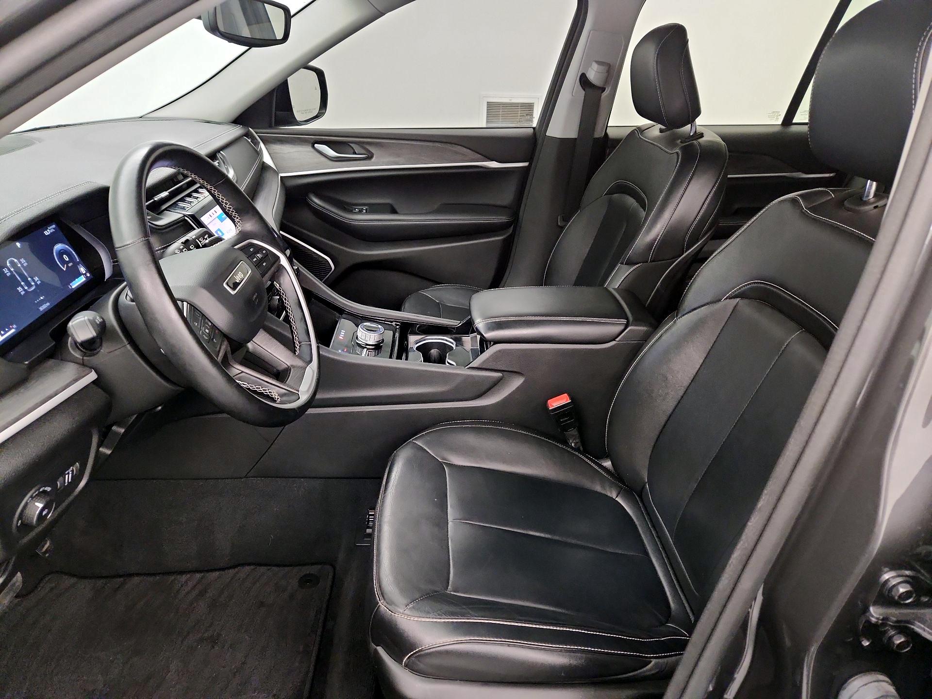 Thumbnail: 2022 Jeep Grand Cherokee - 11