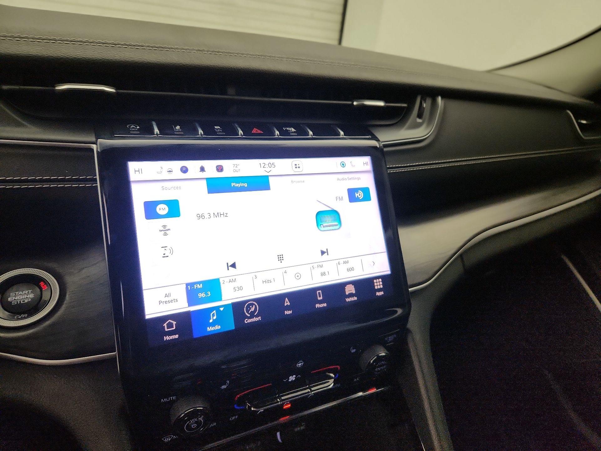 Thumbnail: 2022 Jeep Grand Cherokee - 15