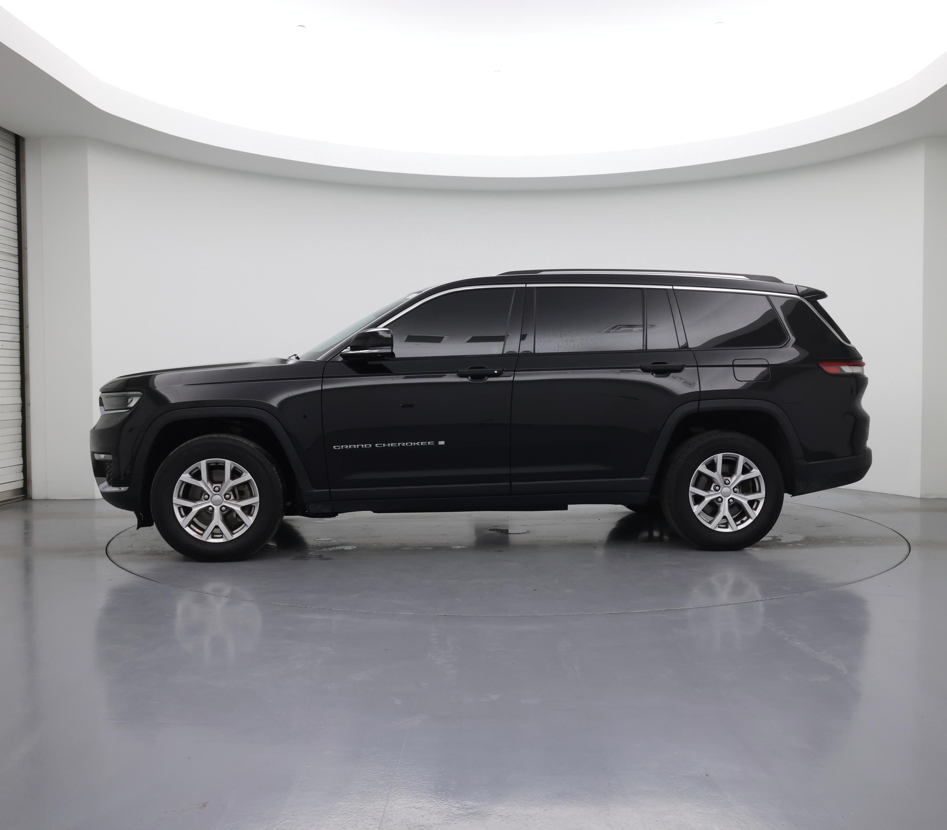 Thumbnail: 2022 Jeep Grand Cherokee L - 3