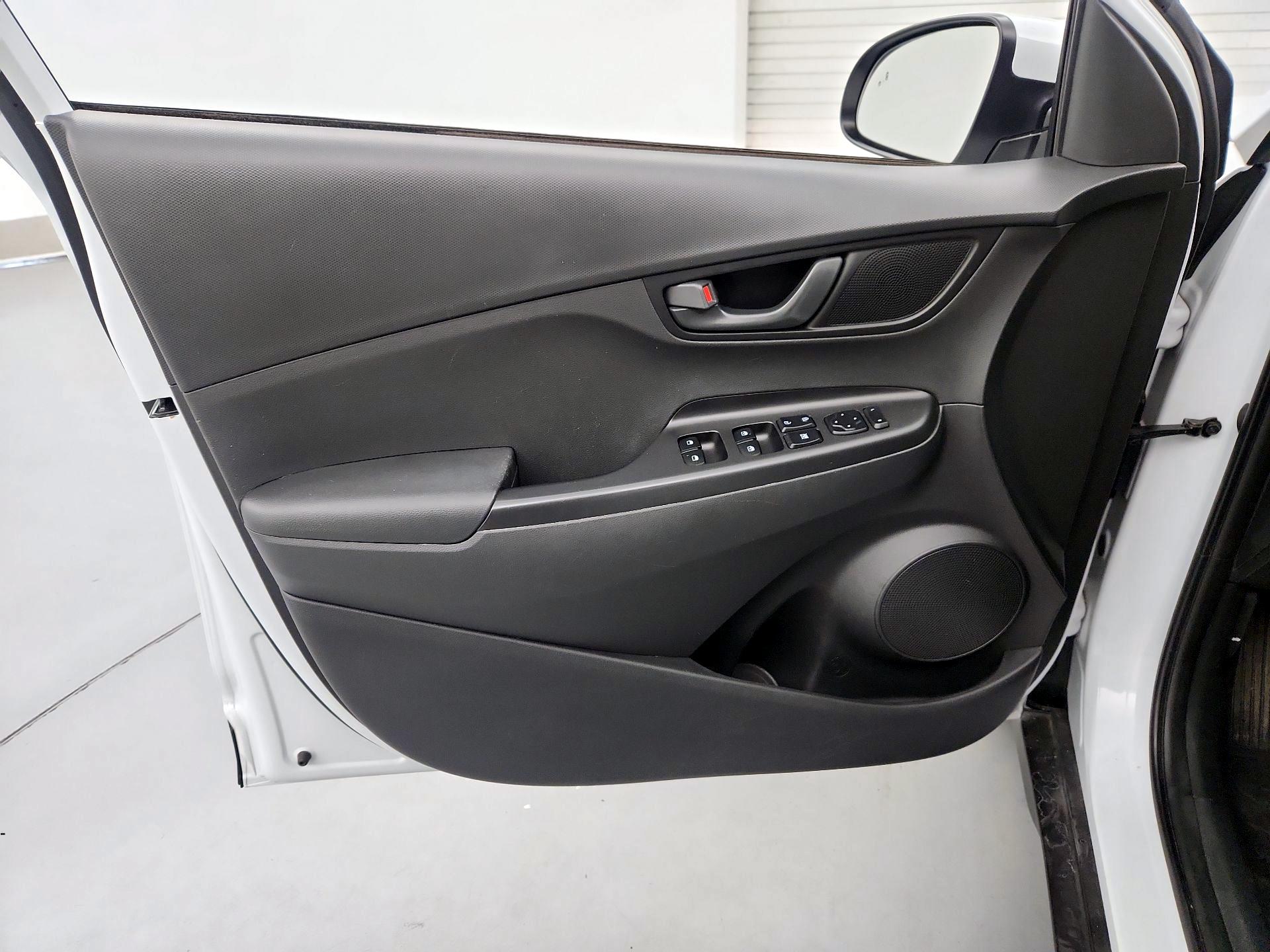 Thumbnail: 2021 Hyundai Kona - 12