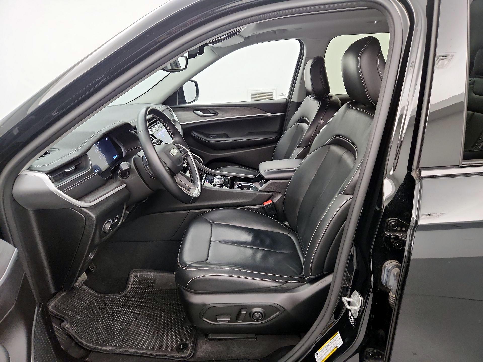 Thumbnail: 2022 Jeep Grand Cherokee L - 11