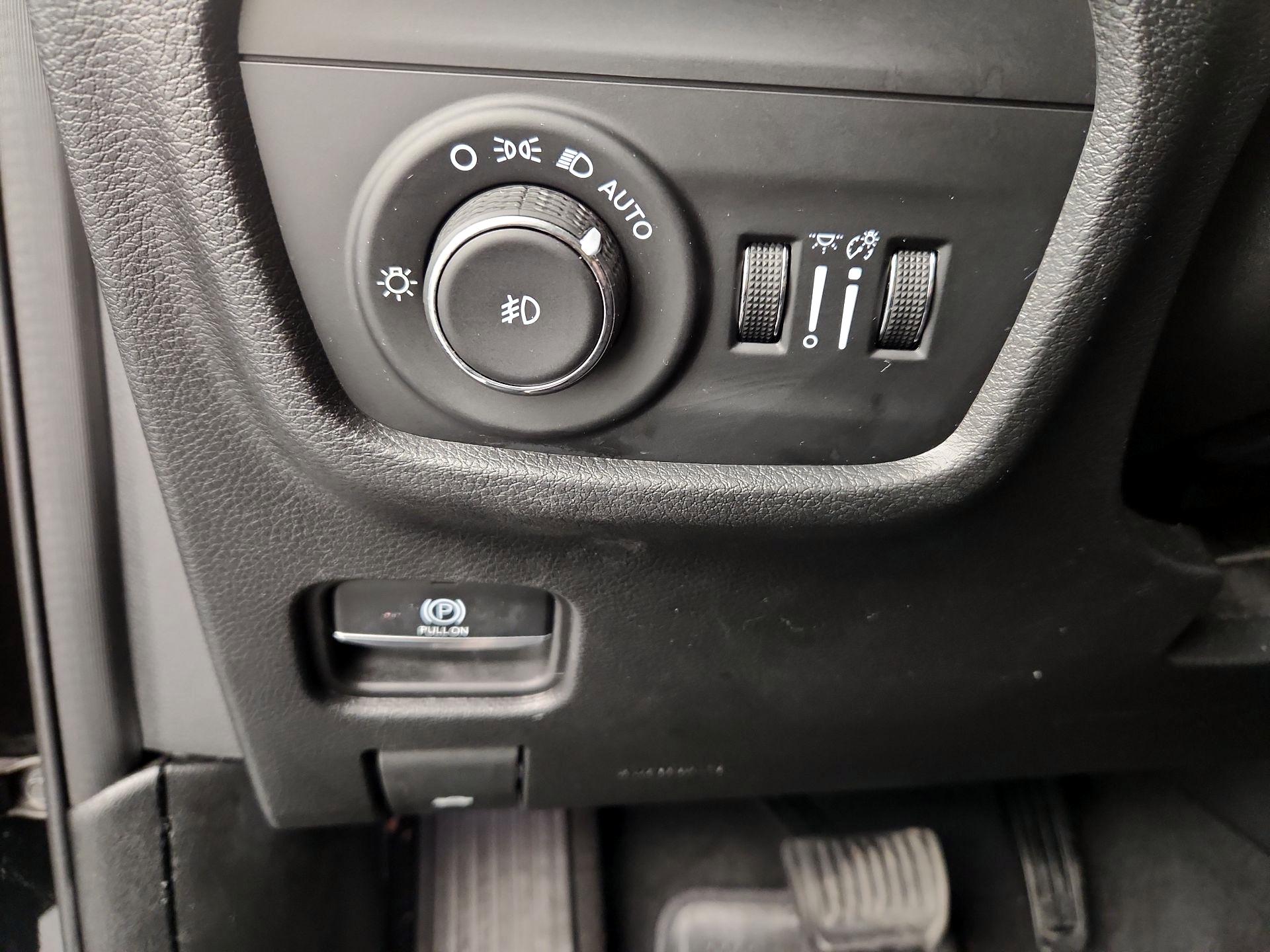 Thumbnail: 2022 Jeep Grand Cherokee L - 13