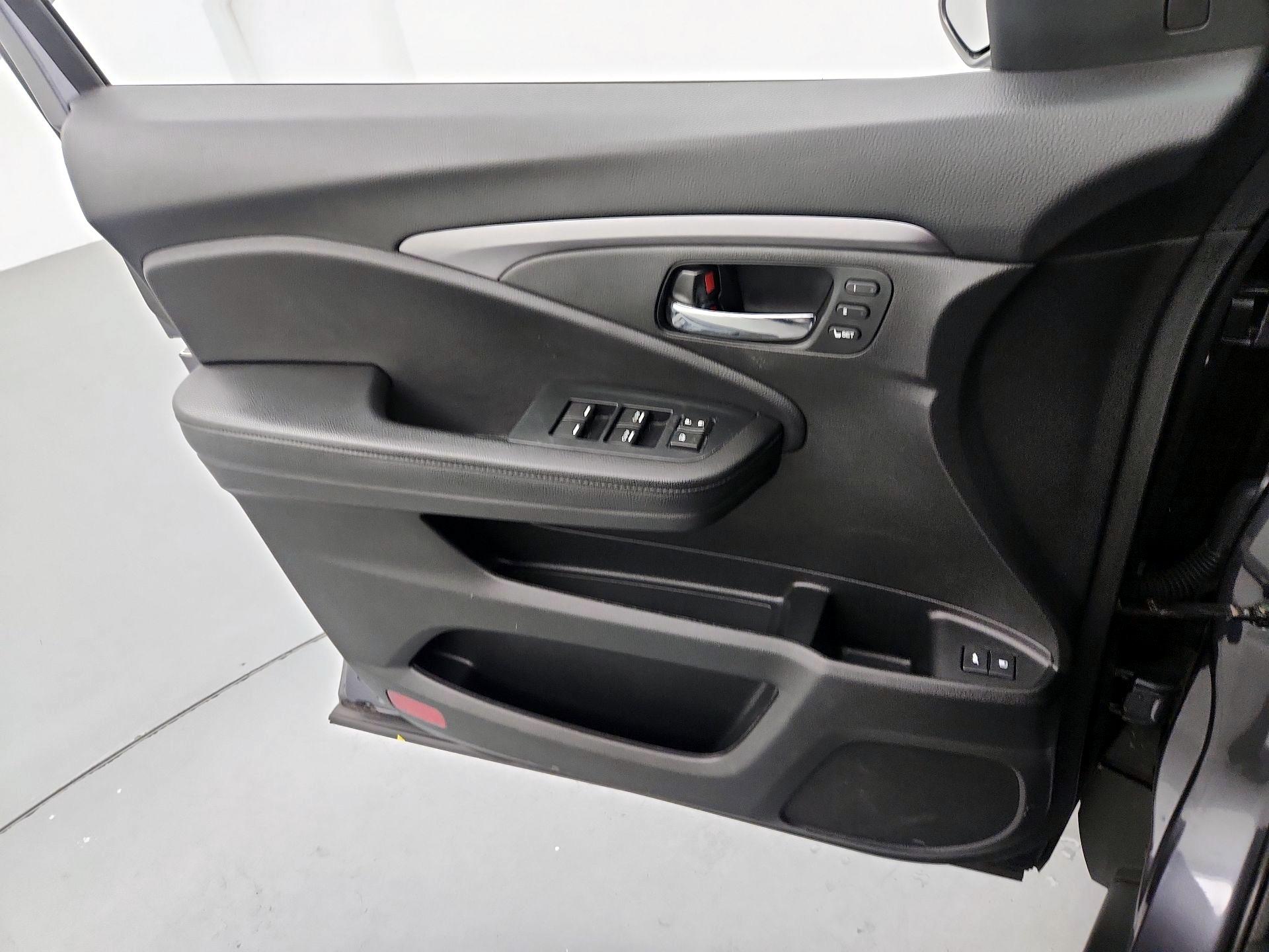 Thumbnail: 2022 Honda Pilot - 12