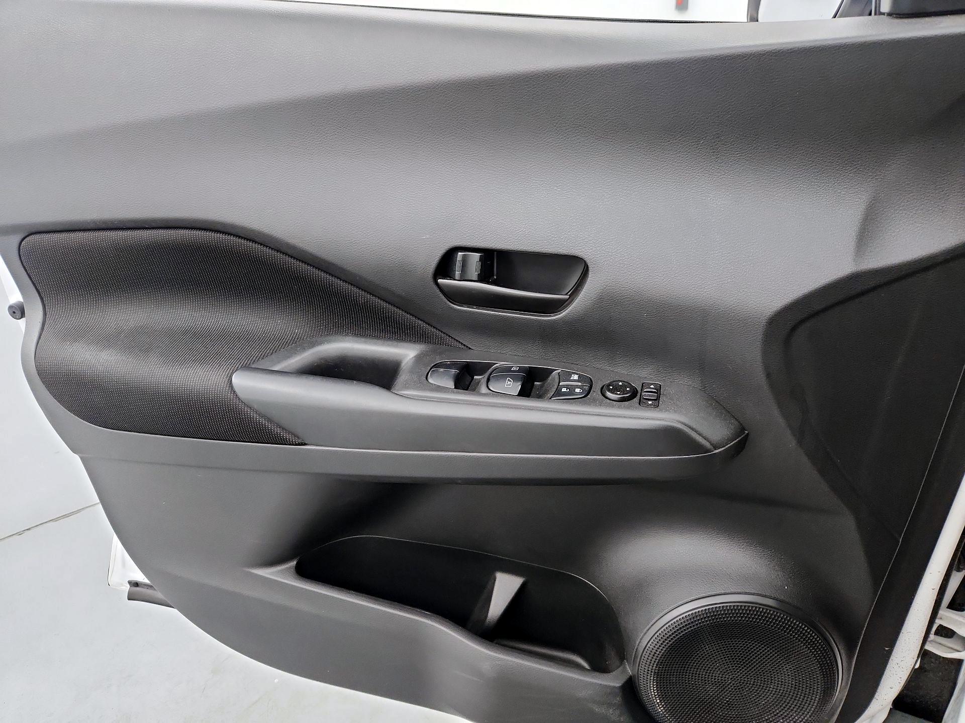 Thumbnail: 2022 Nissan Kicks - 12