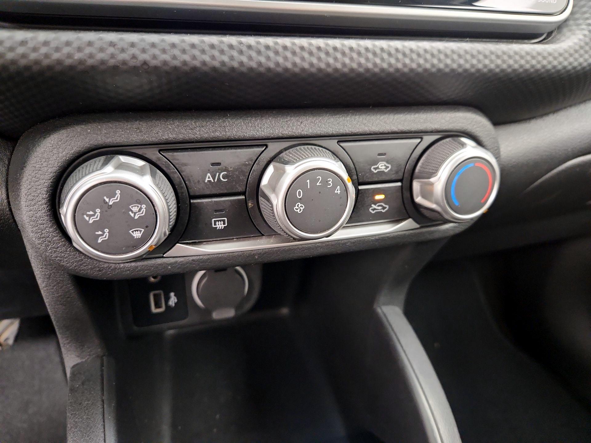 Thumbnail: 2022 Nissan Kicks - 16