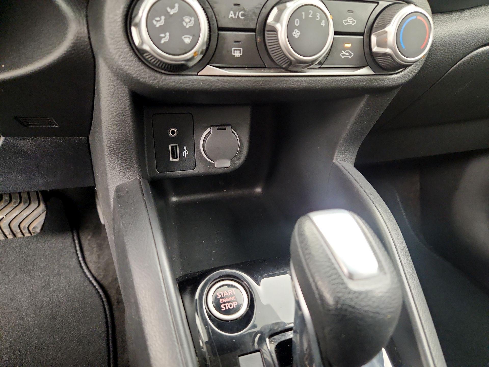 Thumbnail: 2022 Nissan Kicks - 18