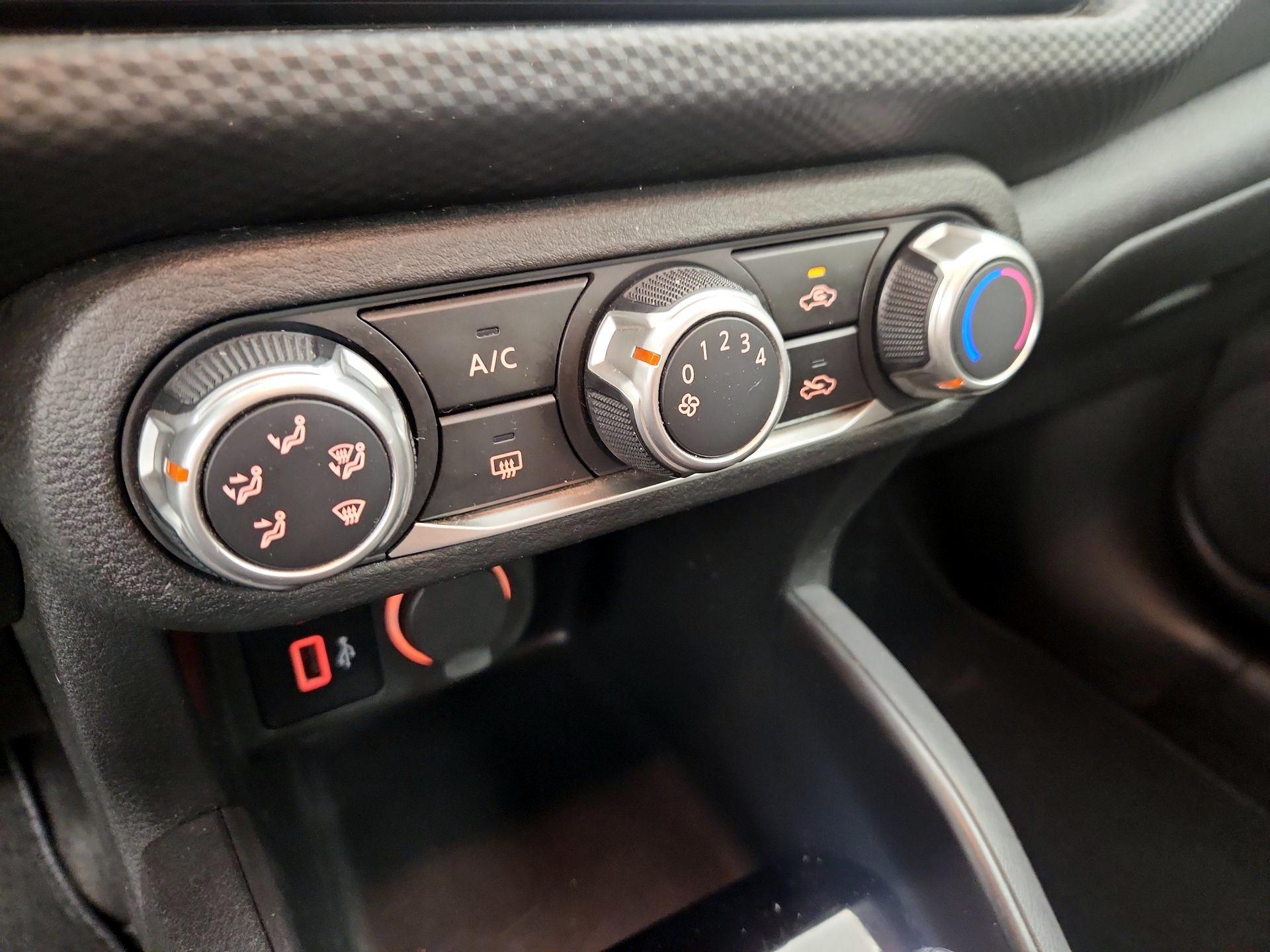 Thumbnail: 2021 Nissan Kicks - 16