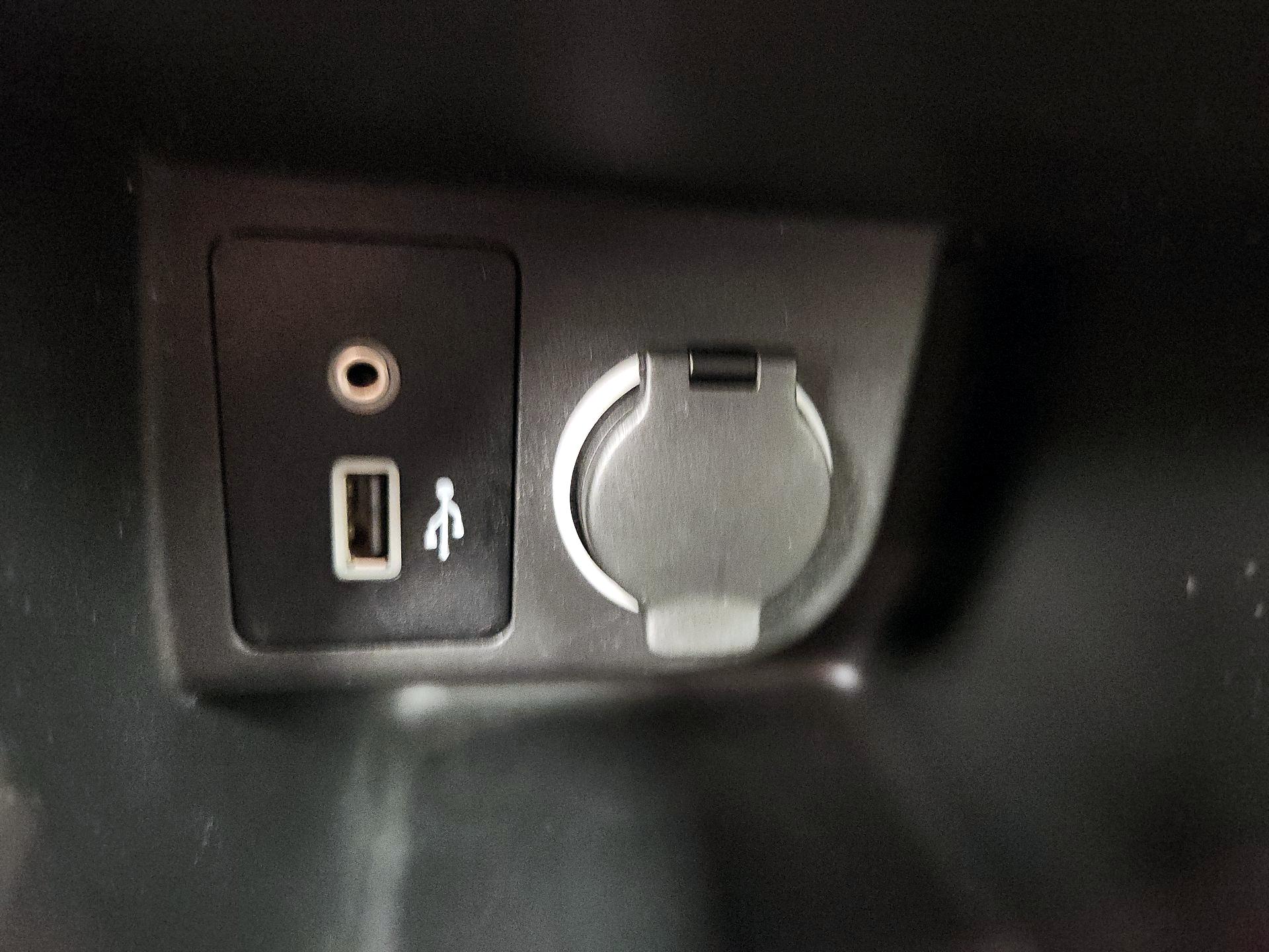 Thumbnail: 2021 Nissan Kicks - 18