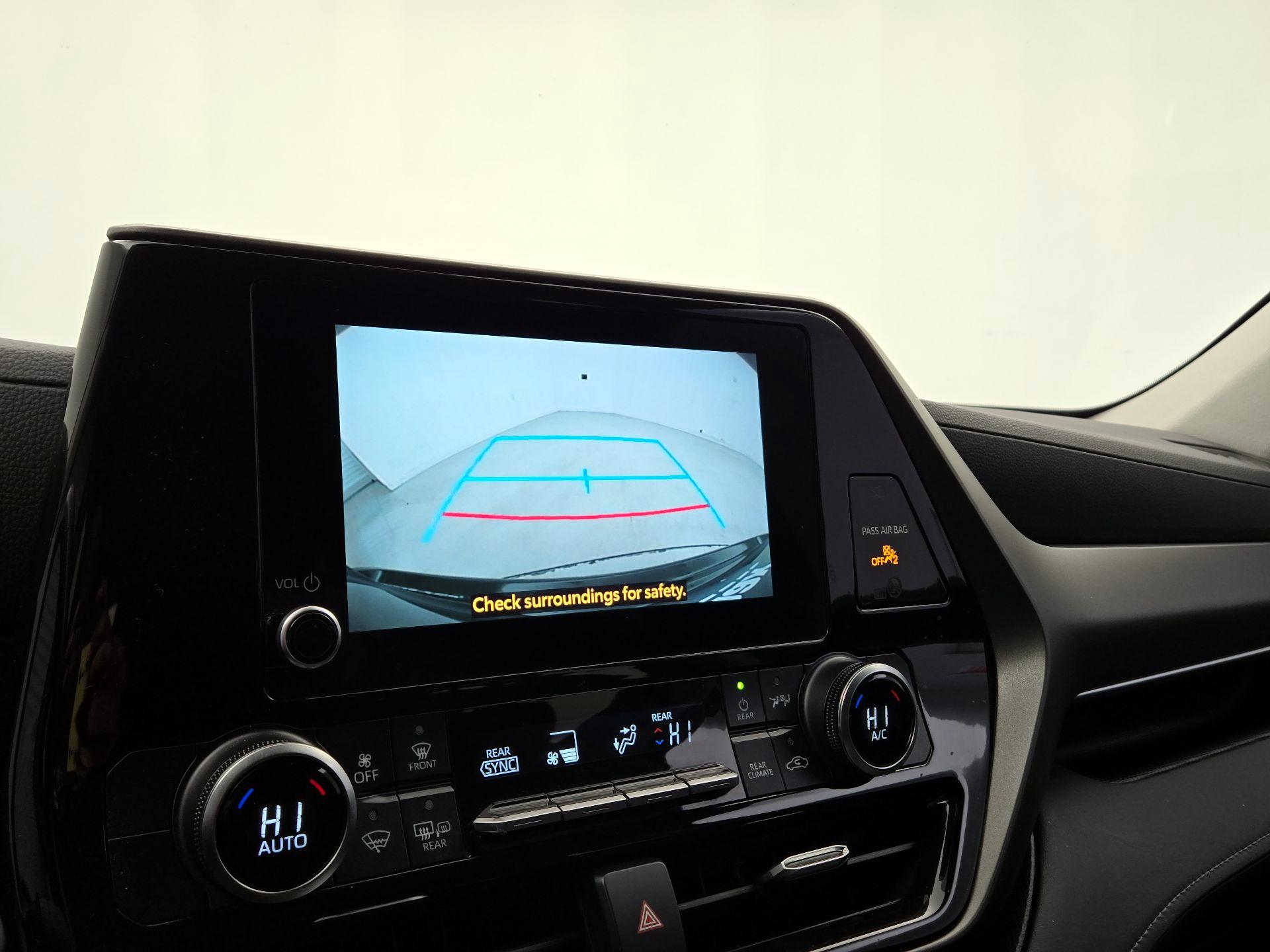 Thumbnail: 2023 Toyota Highlander - 14