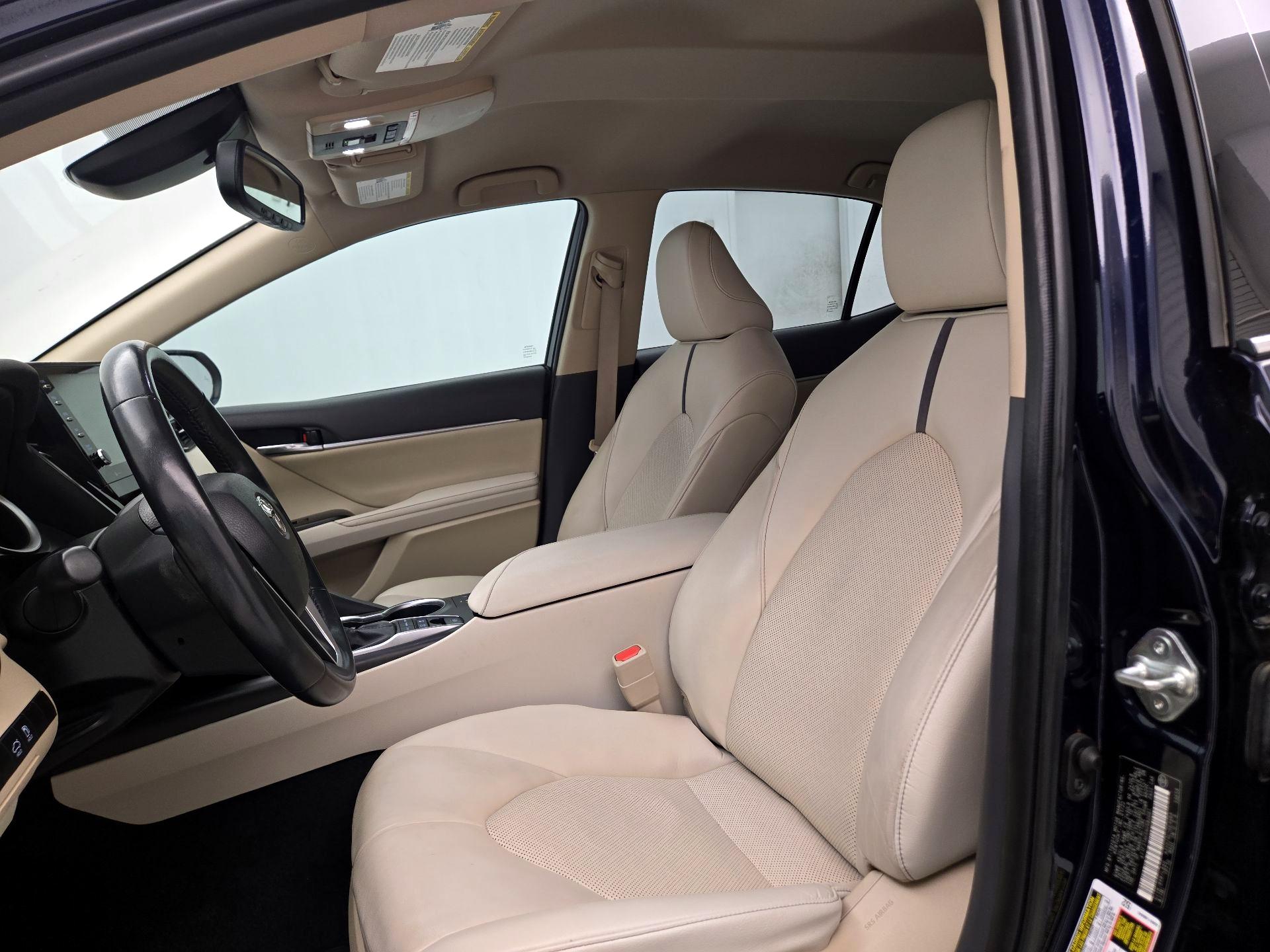 Thumbnail: 2022 Toyota Camry - 11