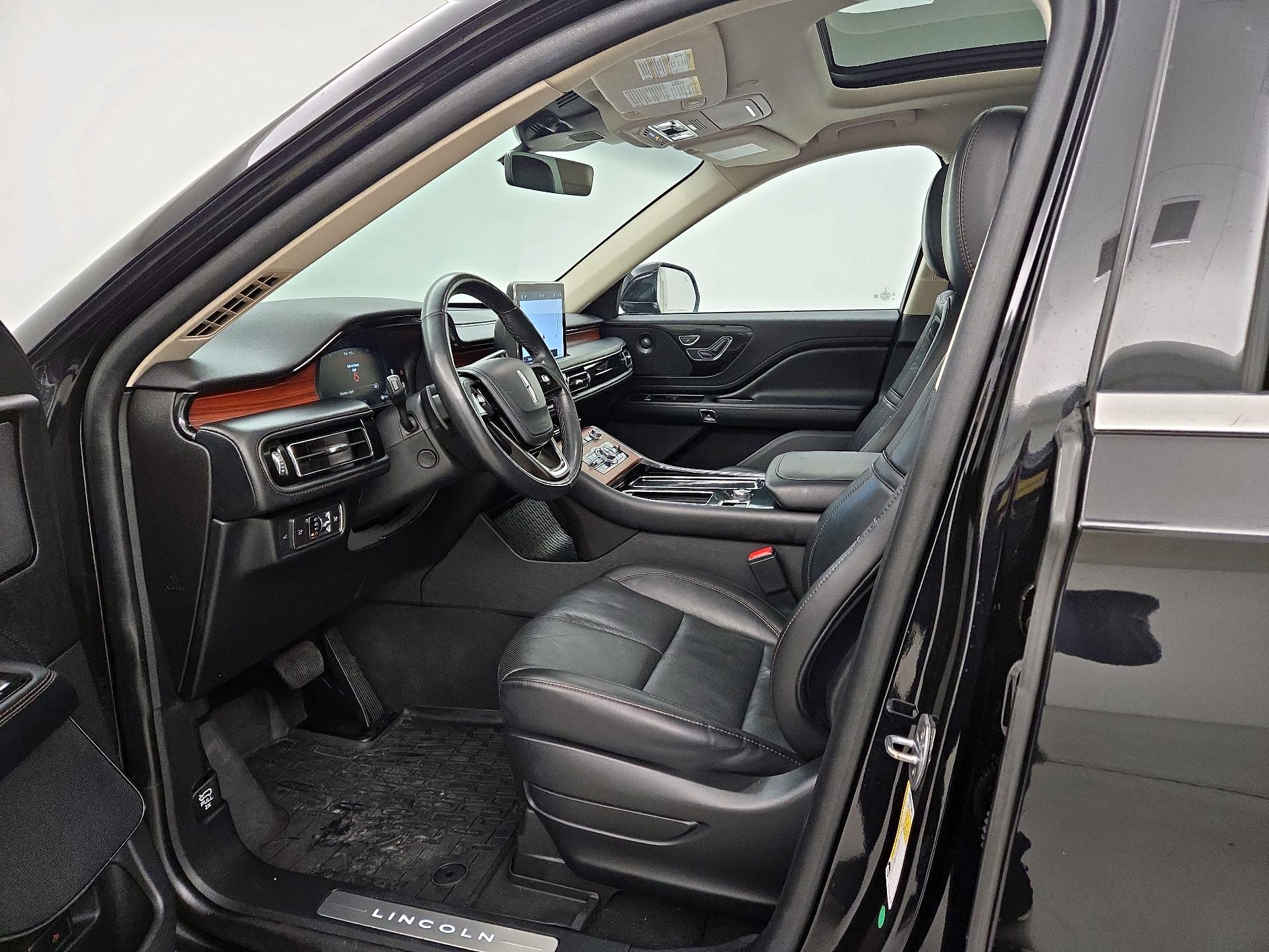 Thumbnail: 2022 Lincoln Aviator - 11