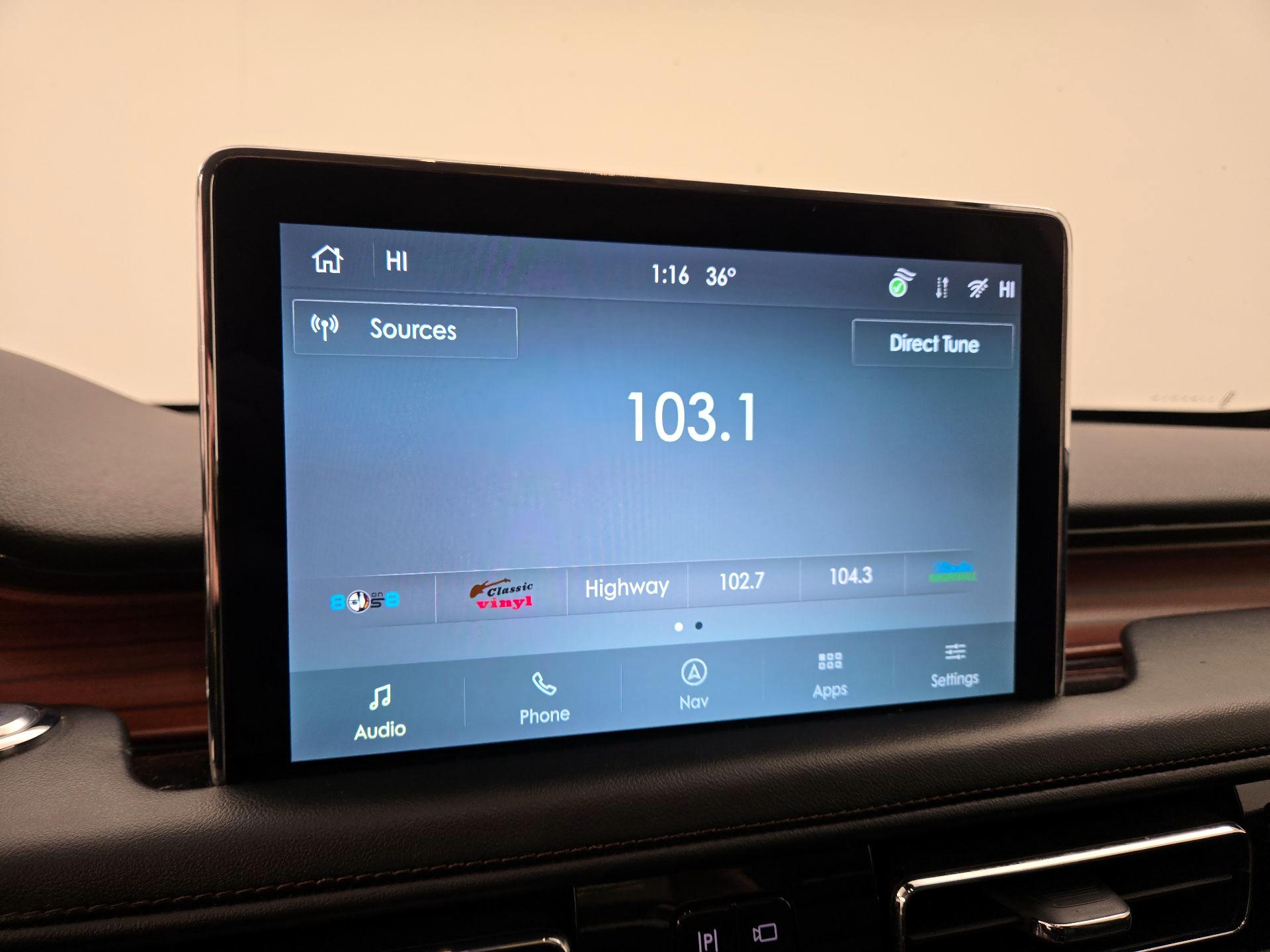 Thumbnail: 2022 Lincoln Aviator - 16