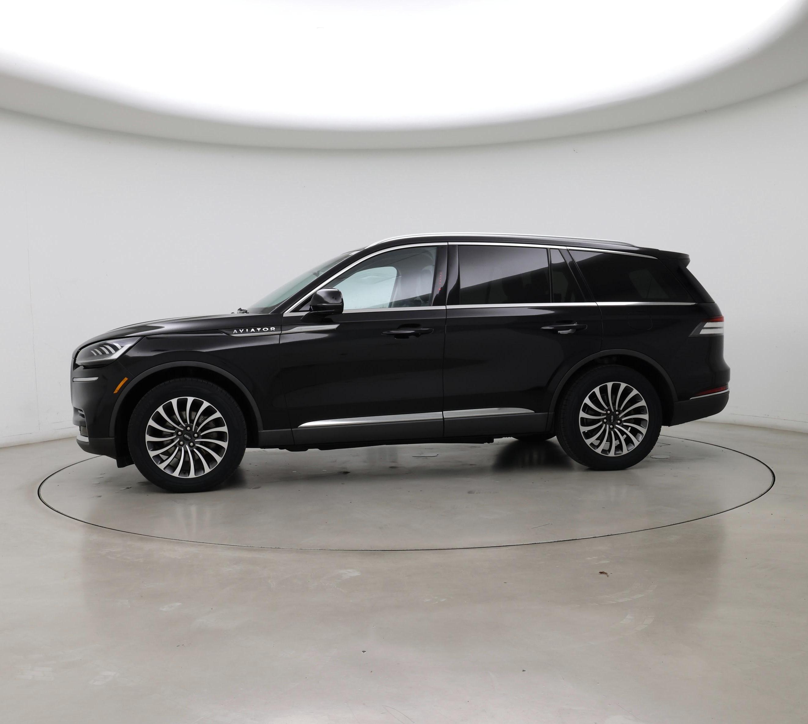 Thumbnail: 2022 Lincoln Aviator - 3