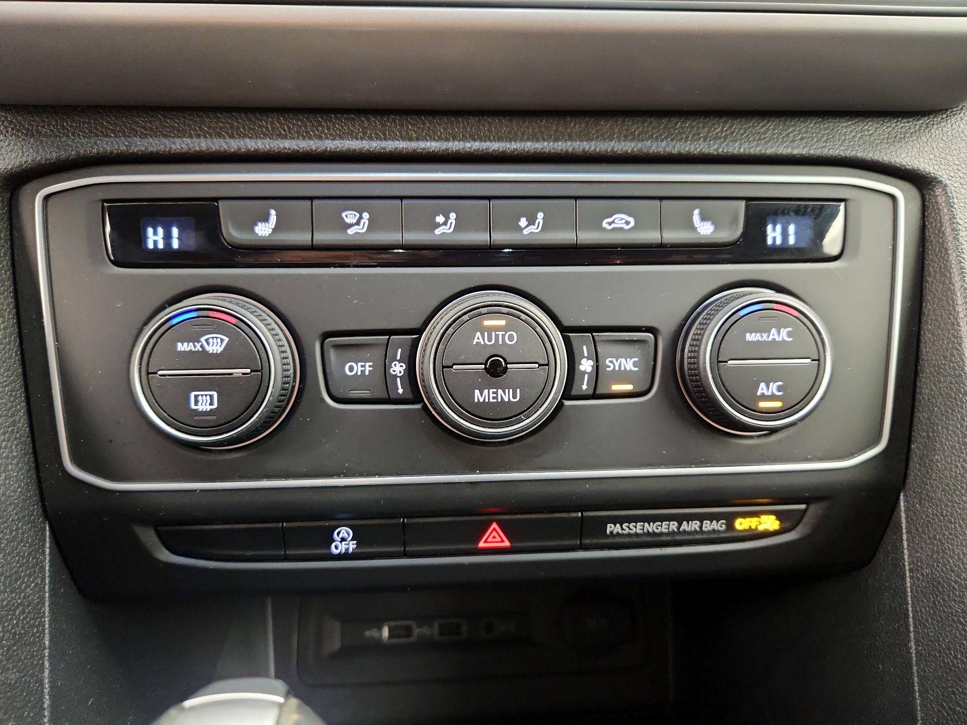 Thumbnail: 2020 Volkswagen Atlas - 16