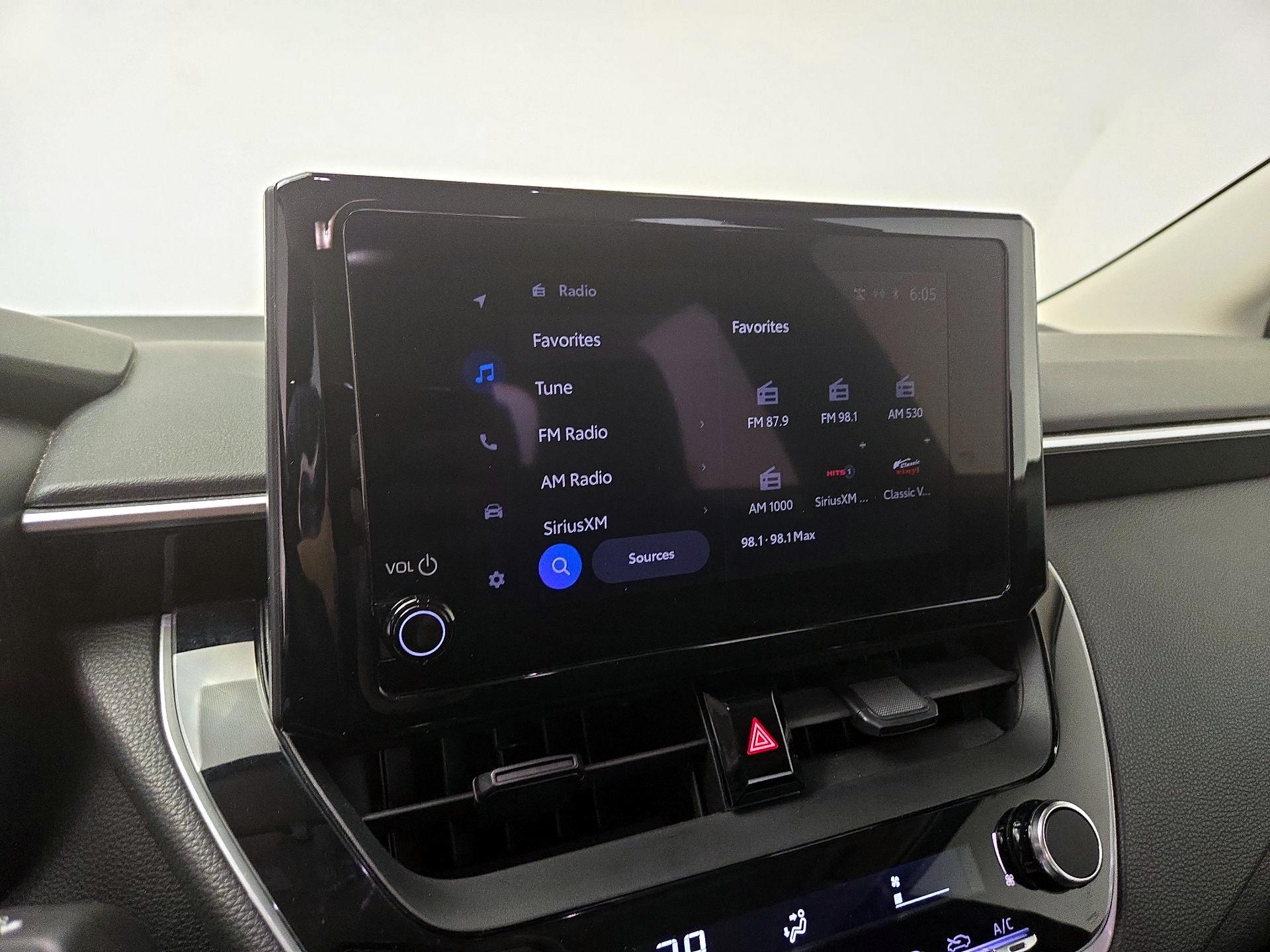 Thumbnail: 2024 Toyota Corolla - 16