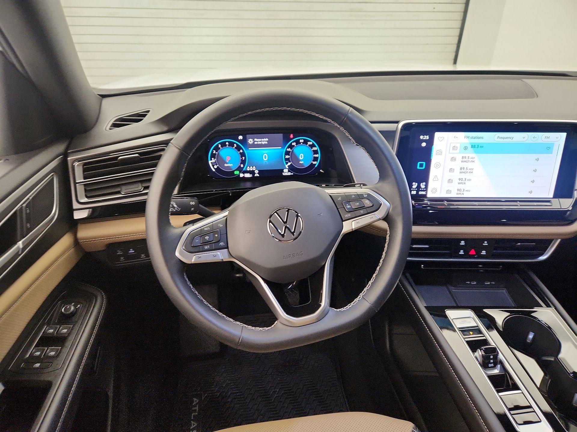 Thumbnail: 2024 Volkswagen Atlas - 10