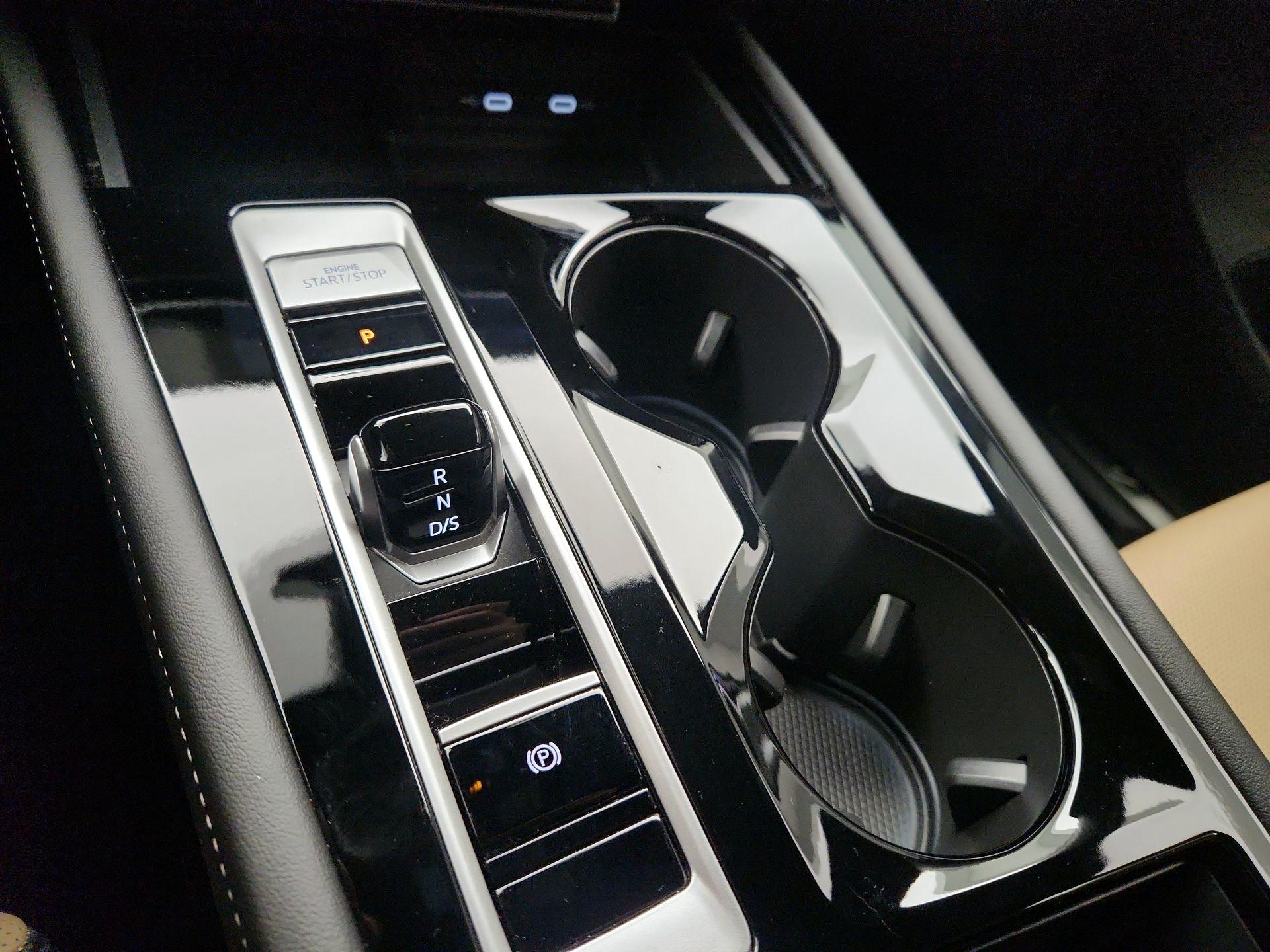 Thumbnail: 2024 Volkswagen Atlas - 17