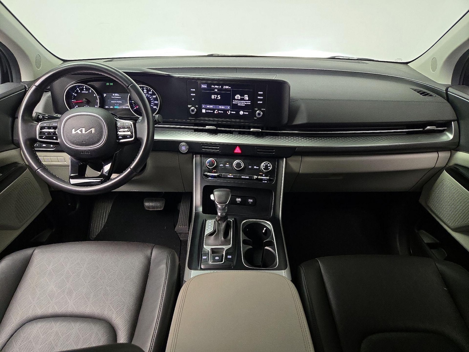 2024 Kia Carnival LX Seat Pkg - Photo 10
