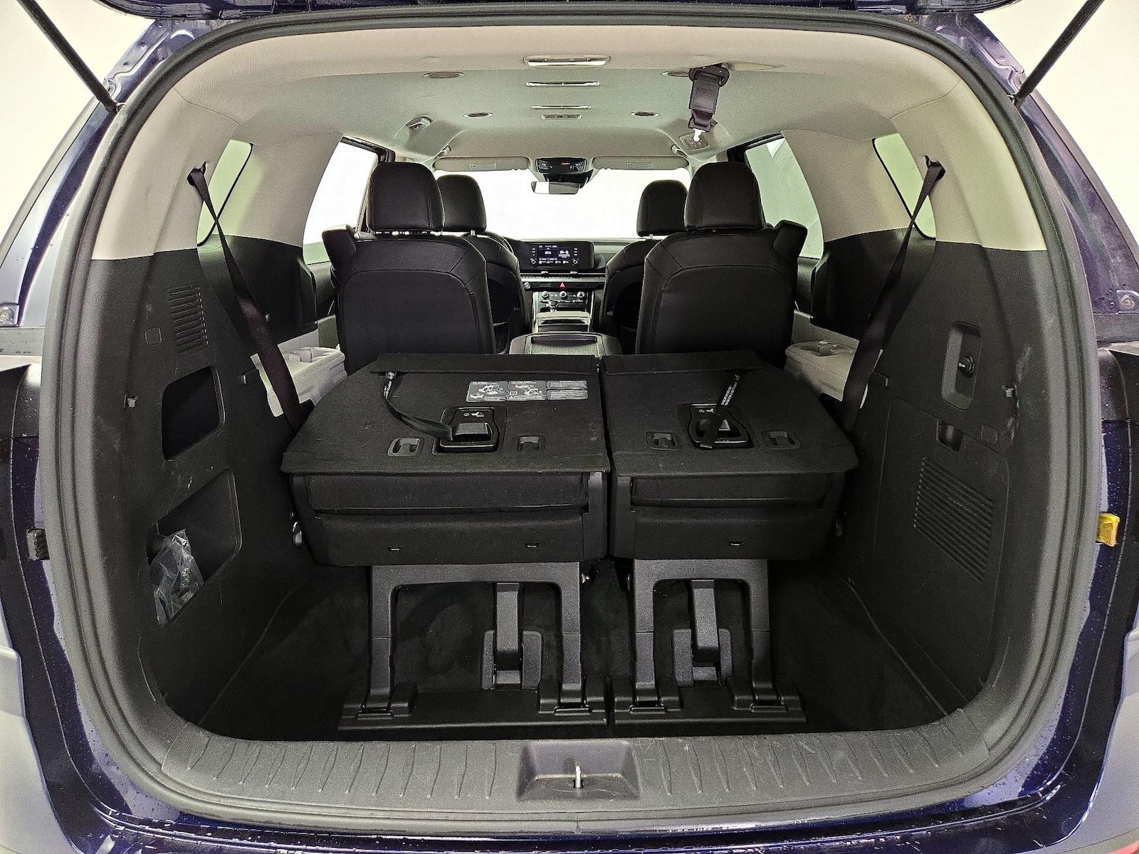 2024 Kia Carnival LX Seat Pkg - Photo 23
