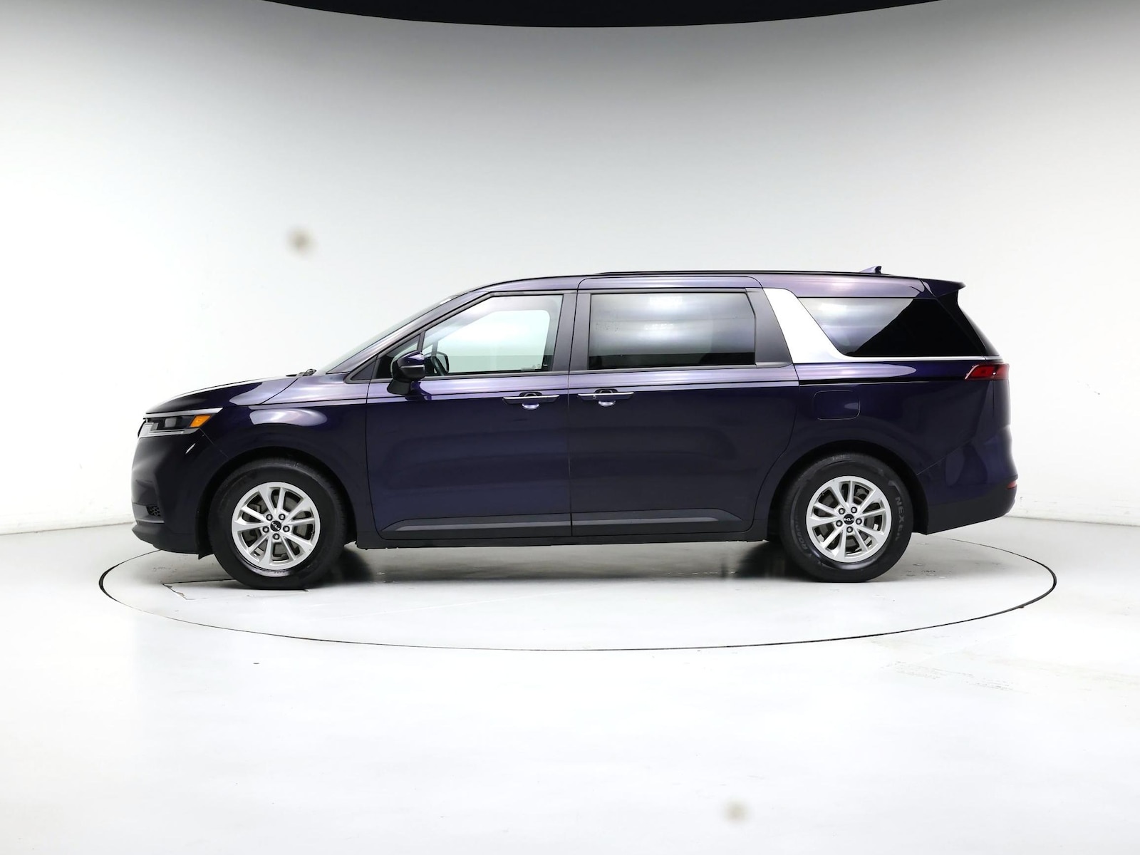 2024 Kia Carnival LX Seat Pkg - Photo 4