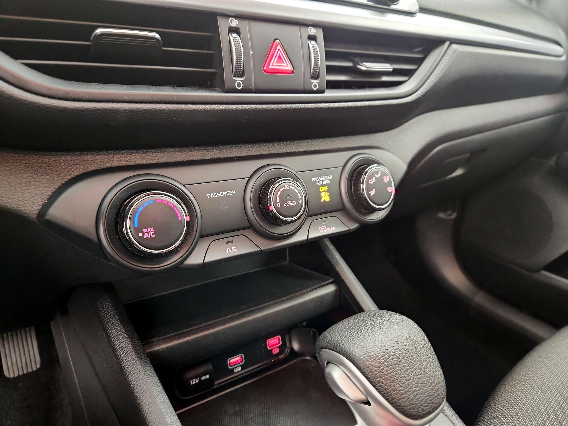 Thumbnail: 2024 Kia Forte - 16