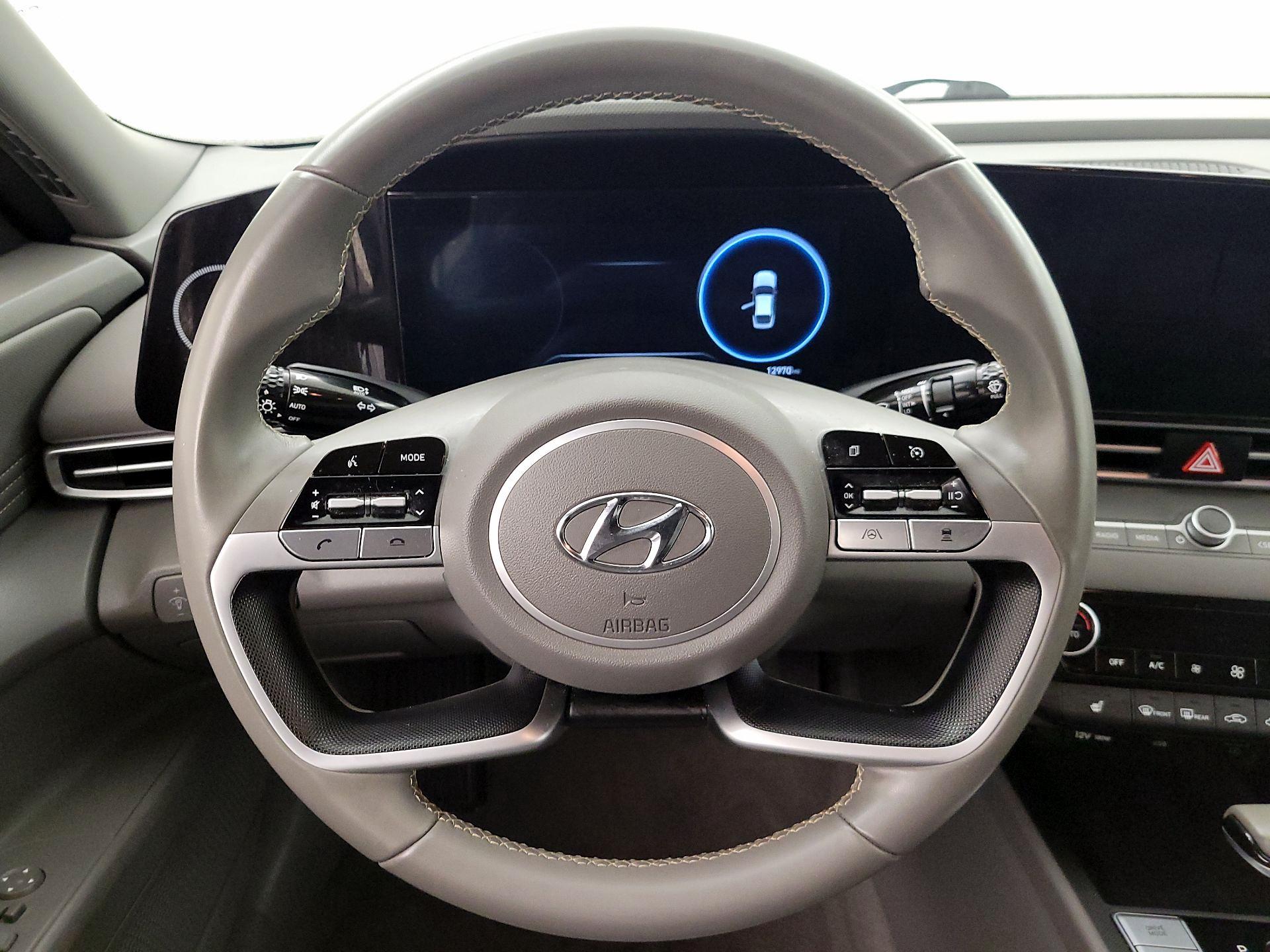 Thumbnail: 2023 Hyundai Elantra - 10