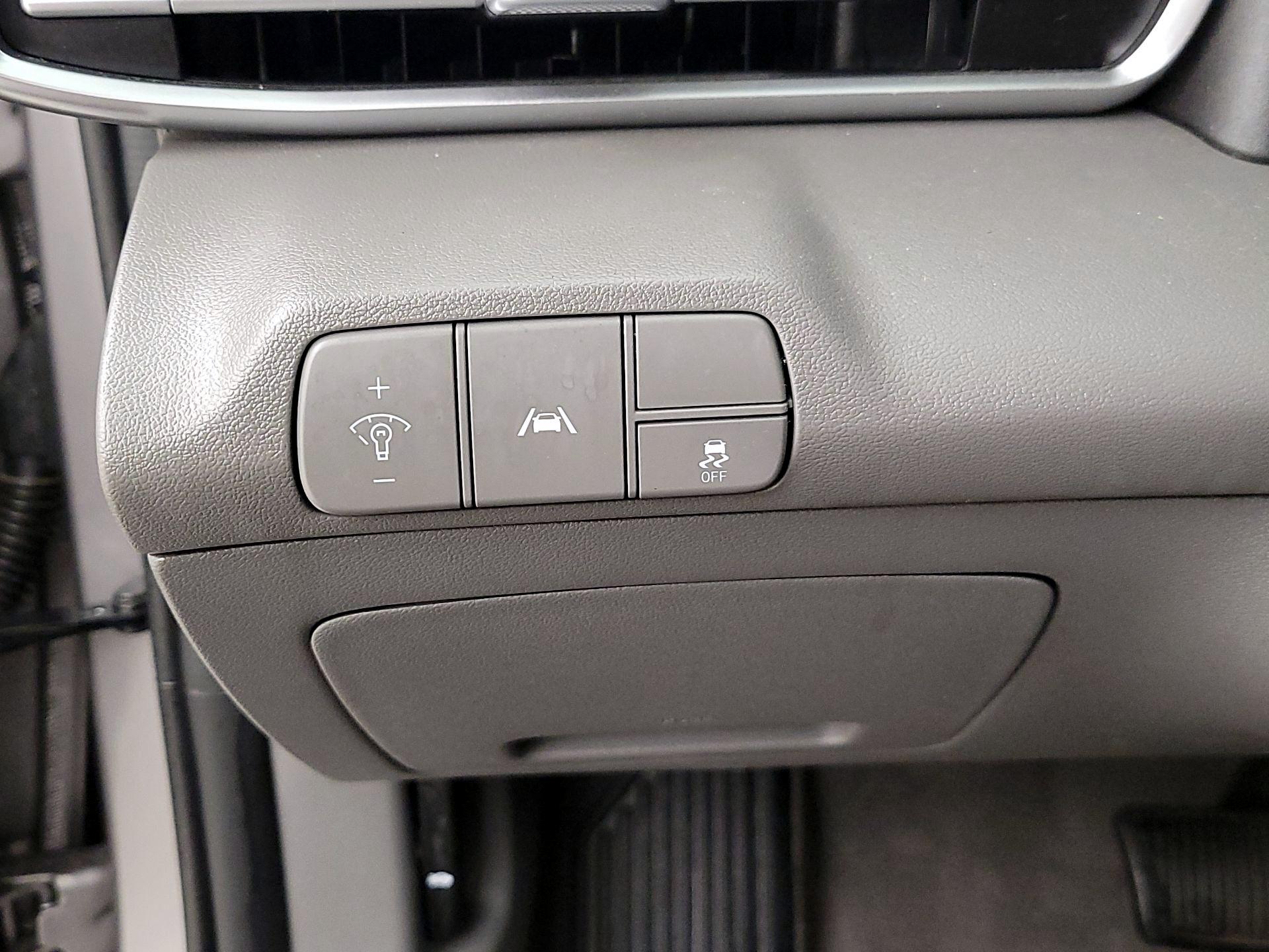 Thumbnail: 2023 Hyundai Elantra - 13