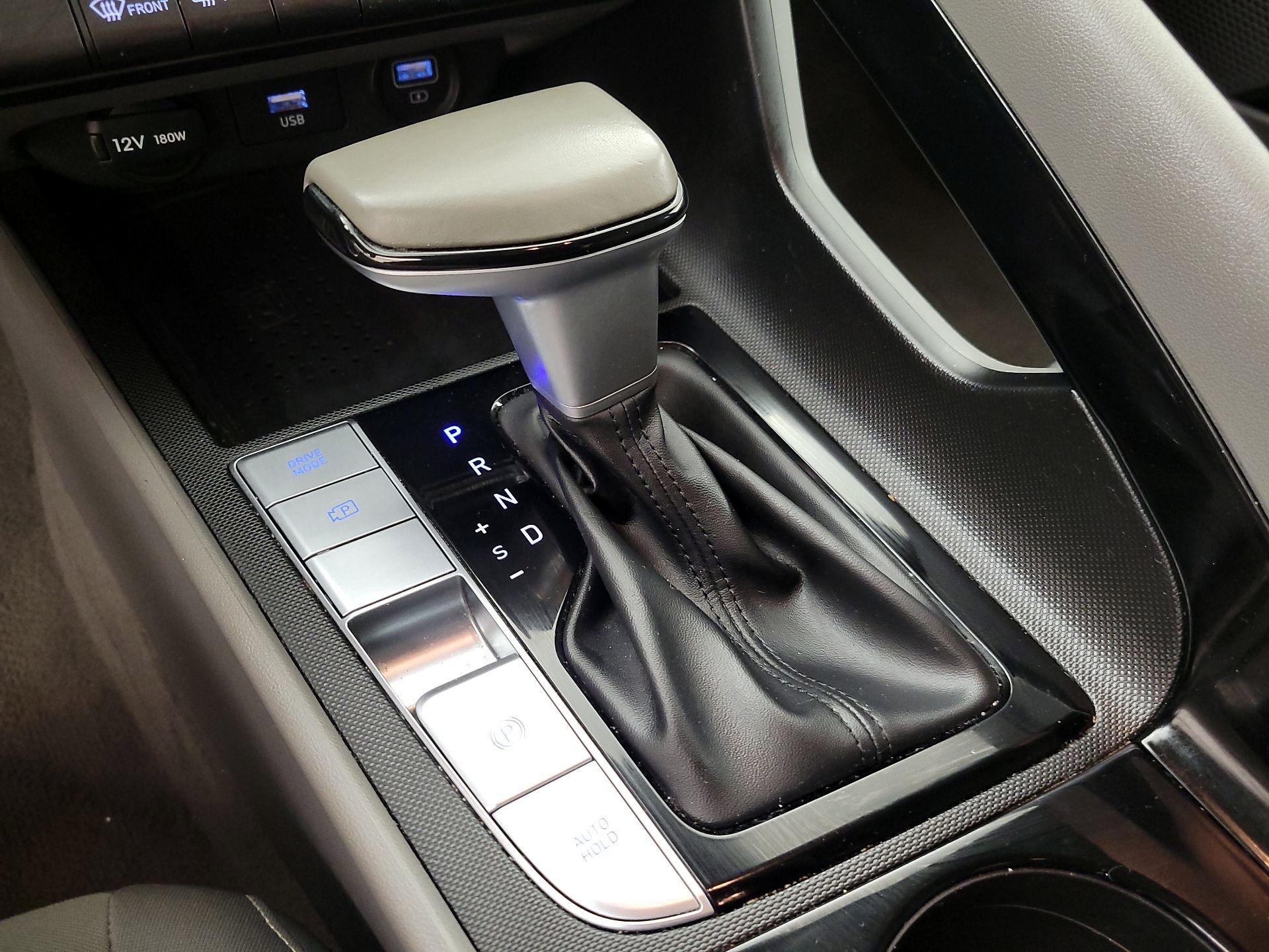 Thumbnail: 2023 Hyundai Elantra - 18