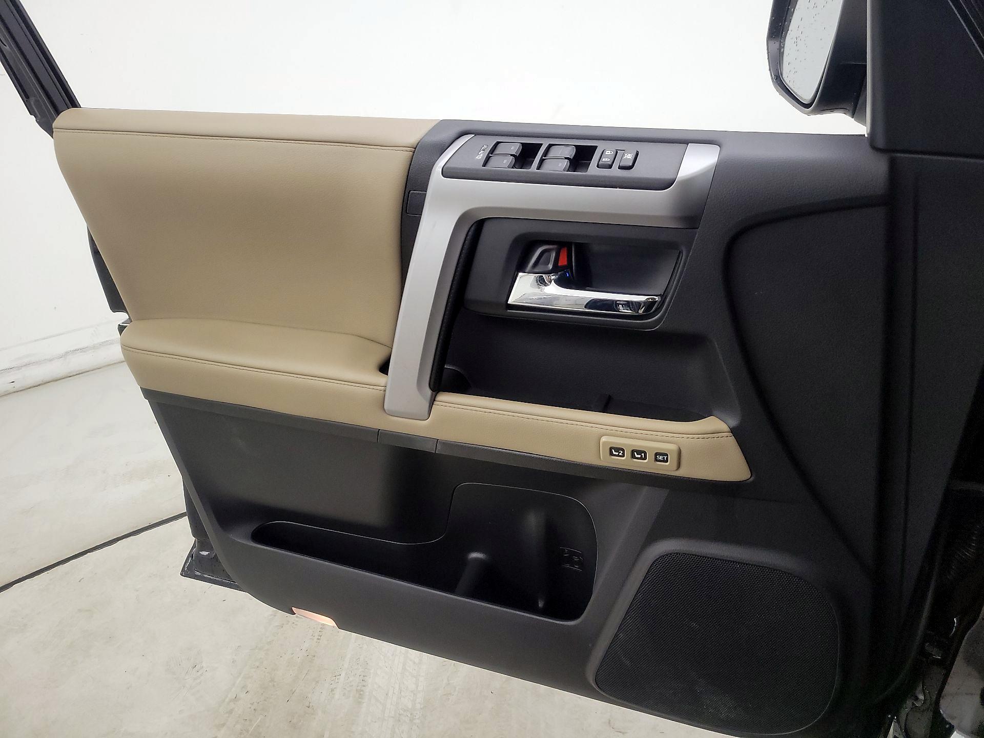 Thumbnail: 2023 Toyota 4Runner - 12