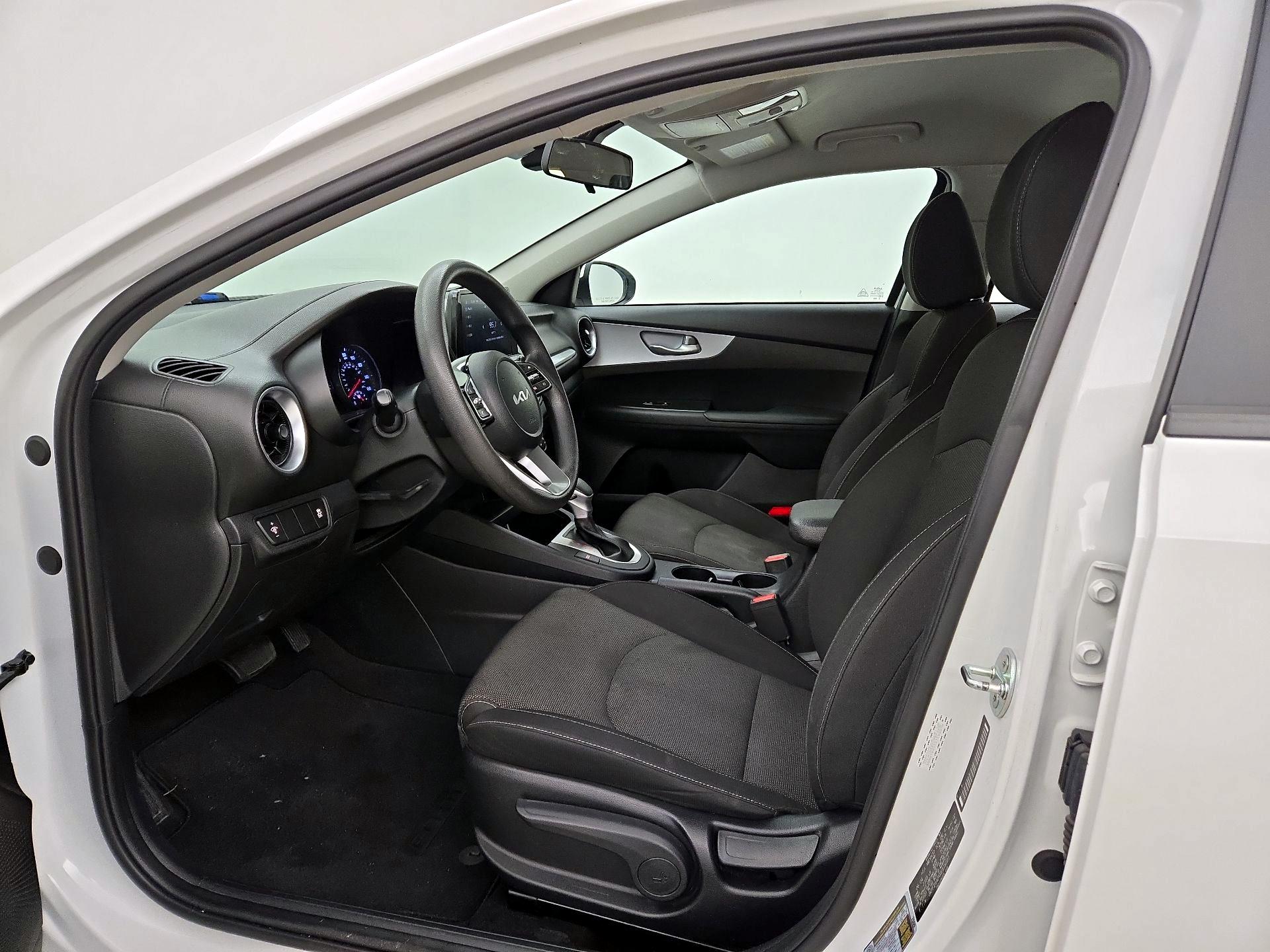 Thumbnail: 2024 Kia Forte - 11