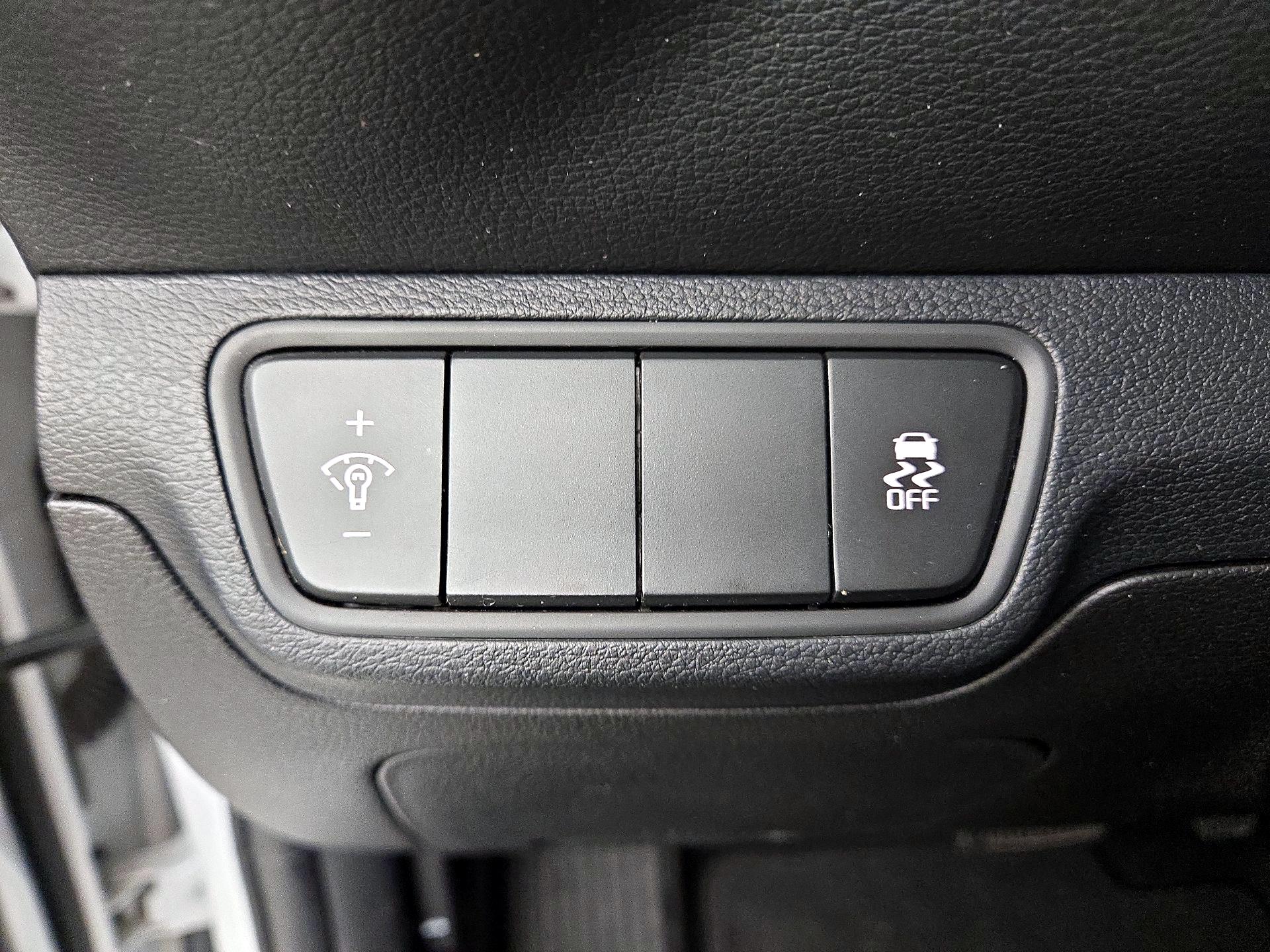 Thumbnail: 2024 Kia Forte - 13