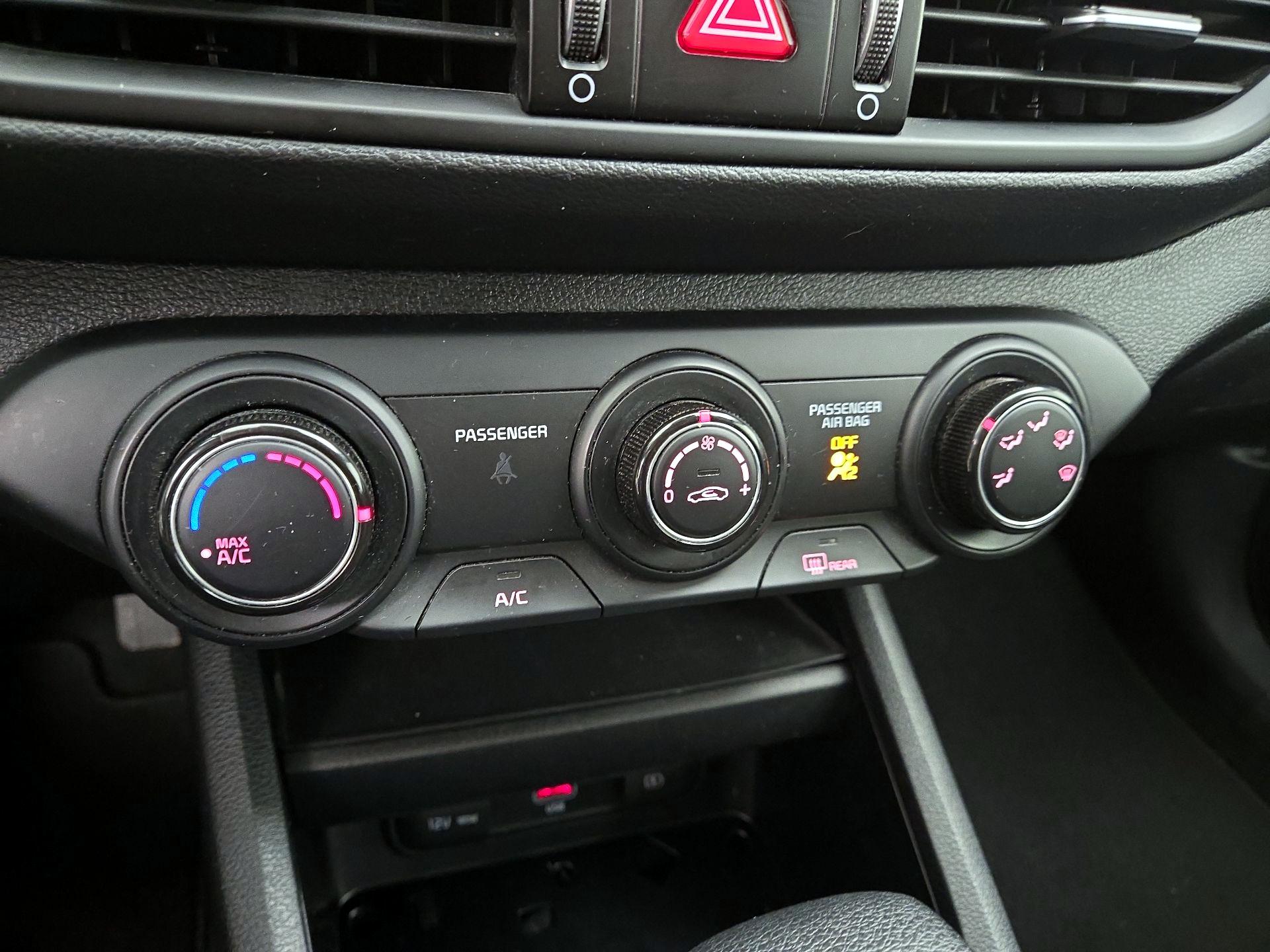 Thumbnail: 2024 Kia Forte - 16