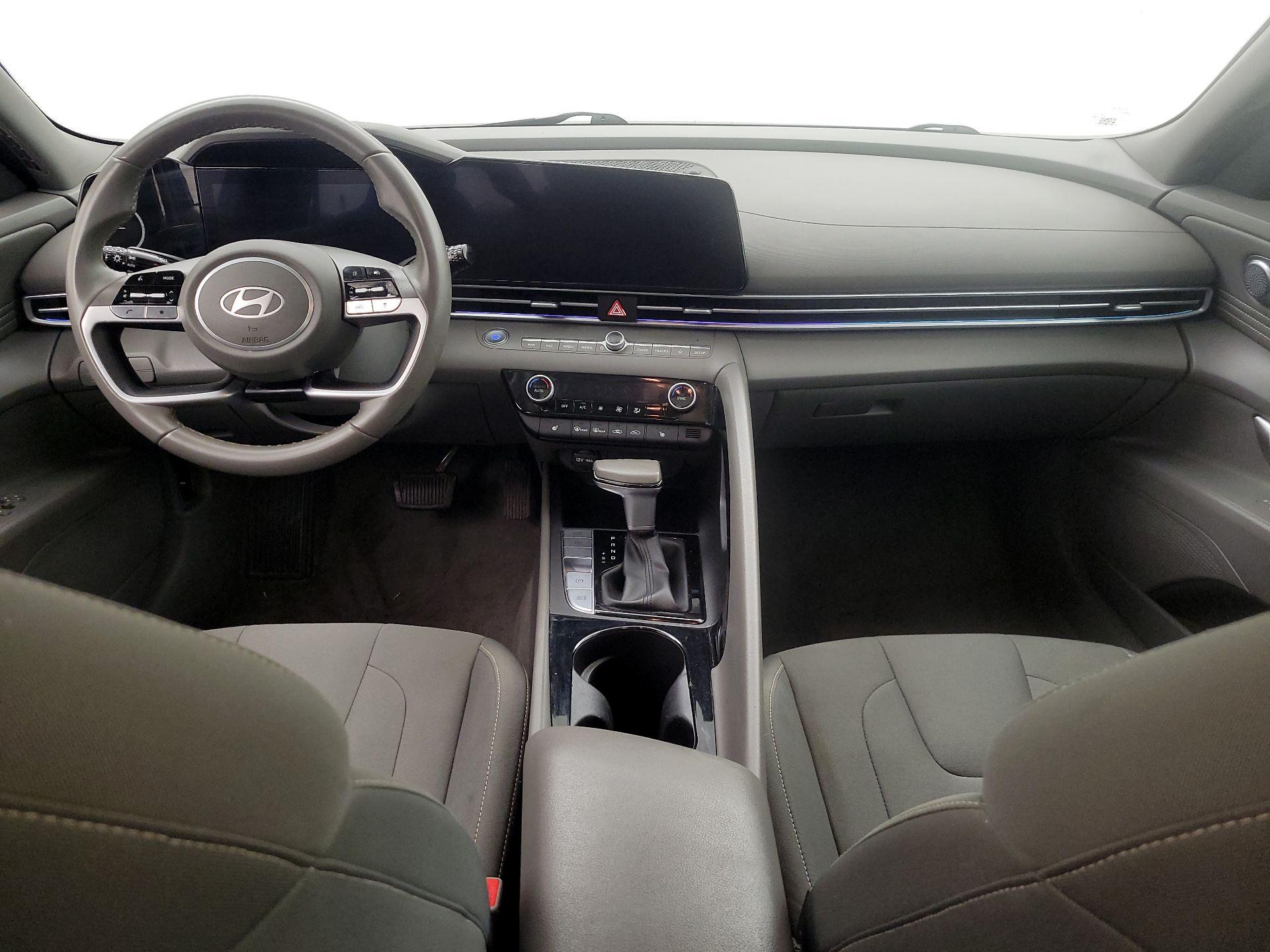 Thumbnail: 2024 Hyundai Elantra - 9