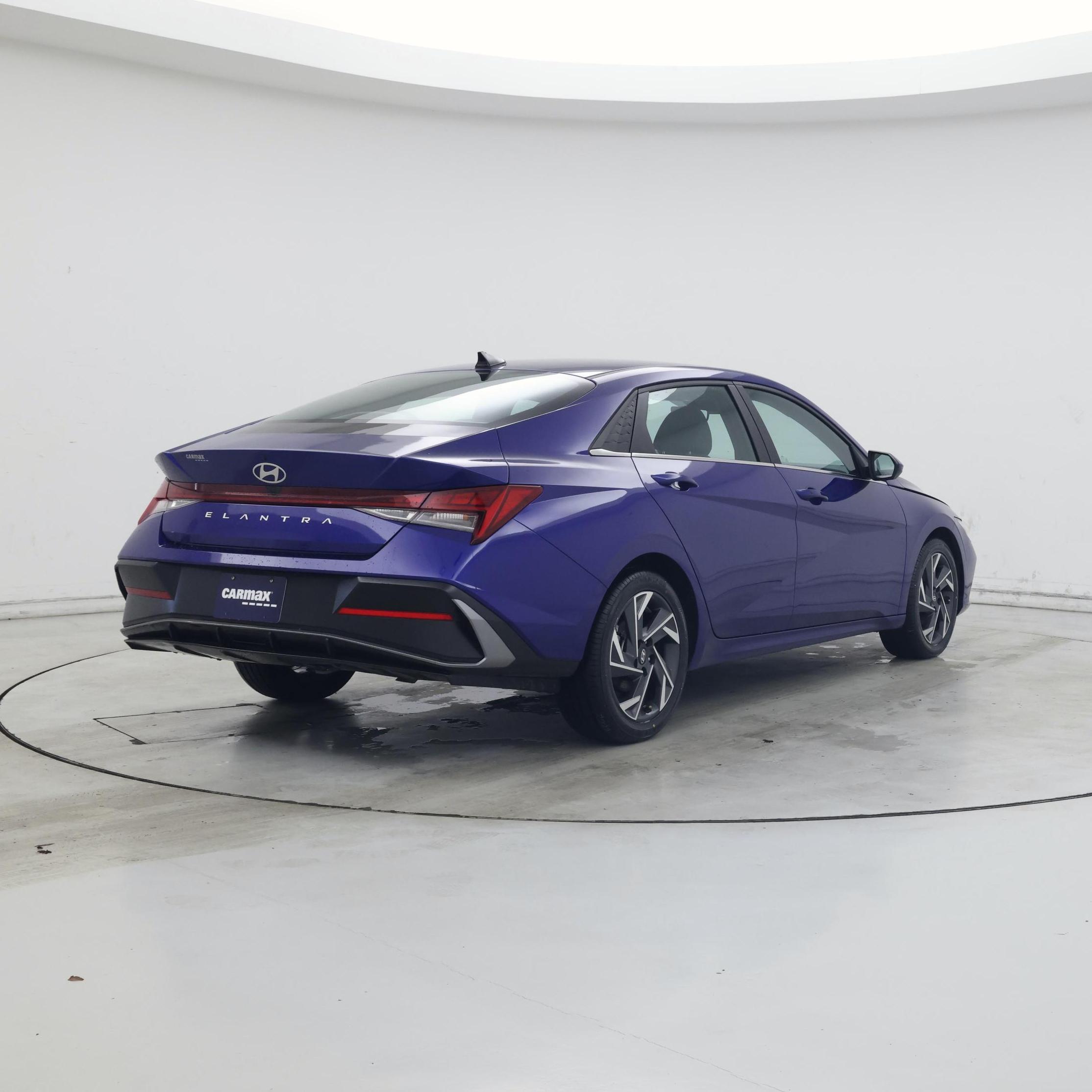 Thumbnail: 2024 Hyundai Elantra - 8