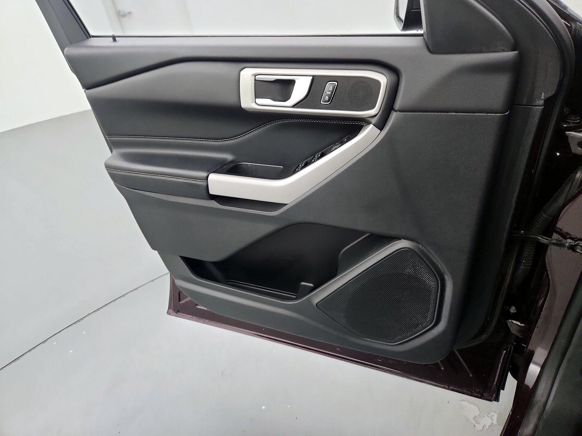 Thumbnail: 2022 Ford Explorer - 12