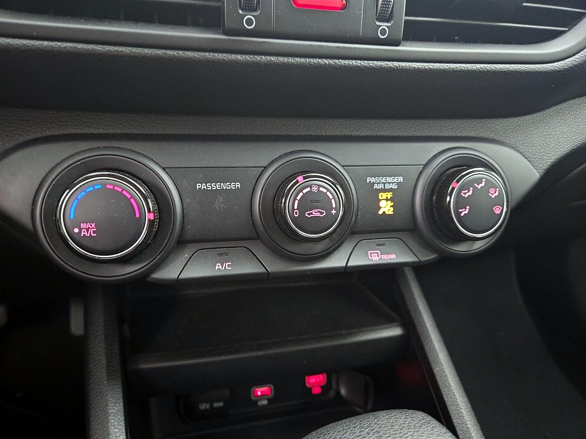 Thumbnail: 2024 Kia Forte - 16