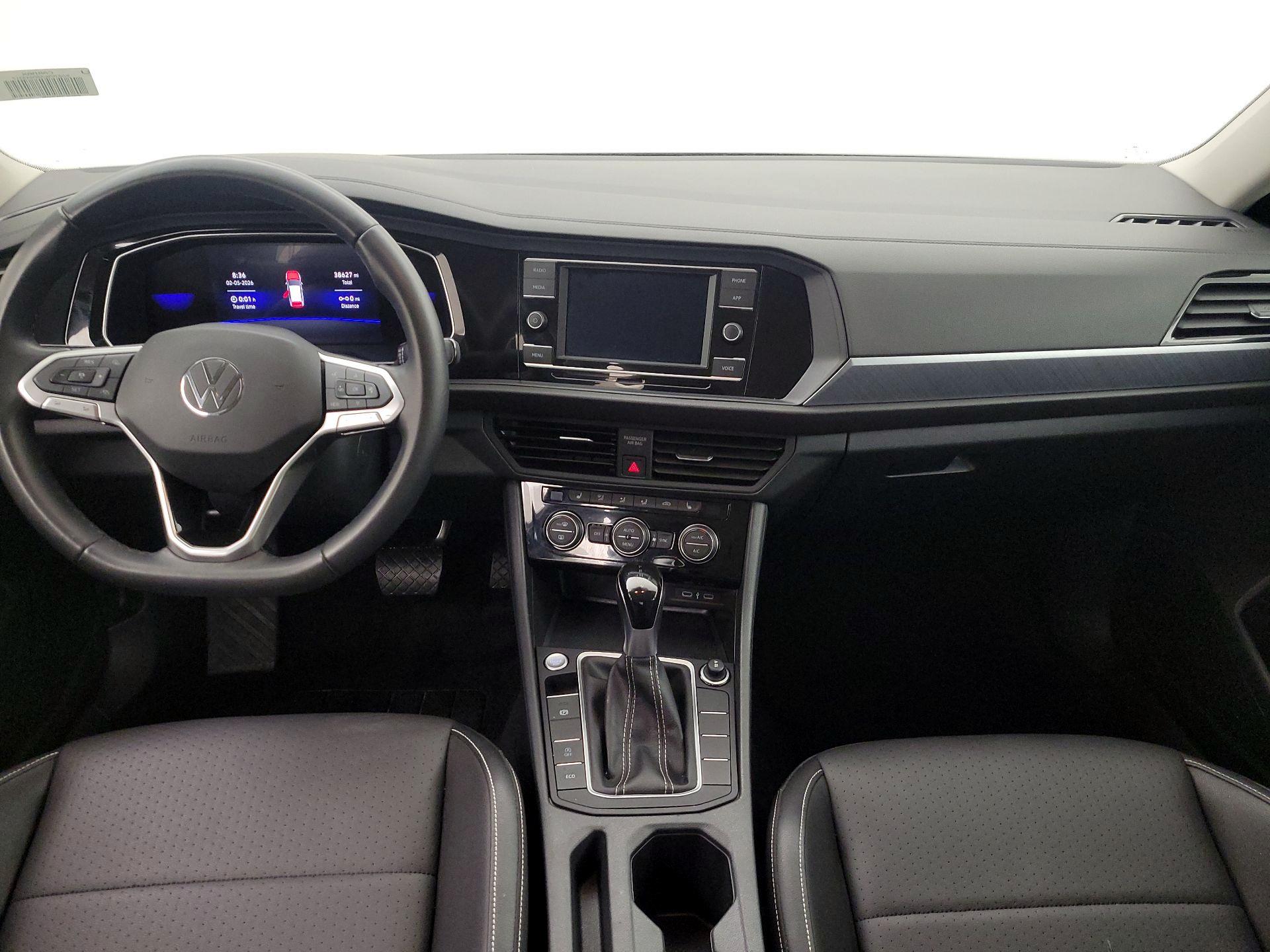 Thumbnail: 2024 Volkswagen Jetta - 9