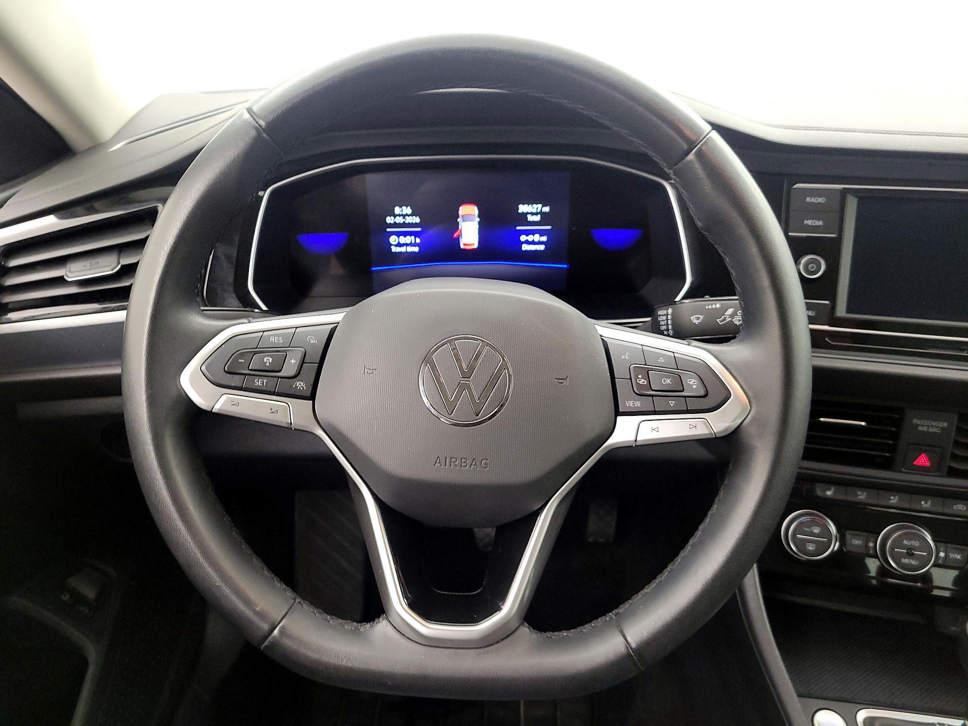 Thumbnail: 2024 Volkswagen Jetta - 10