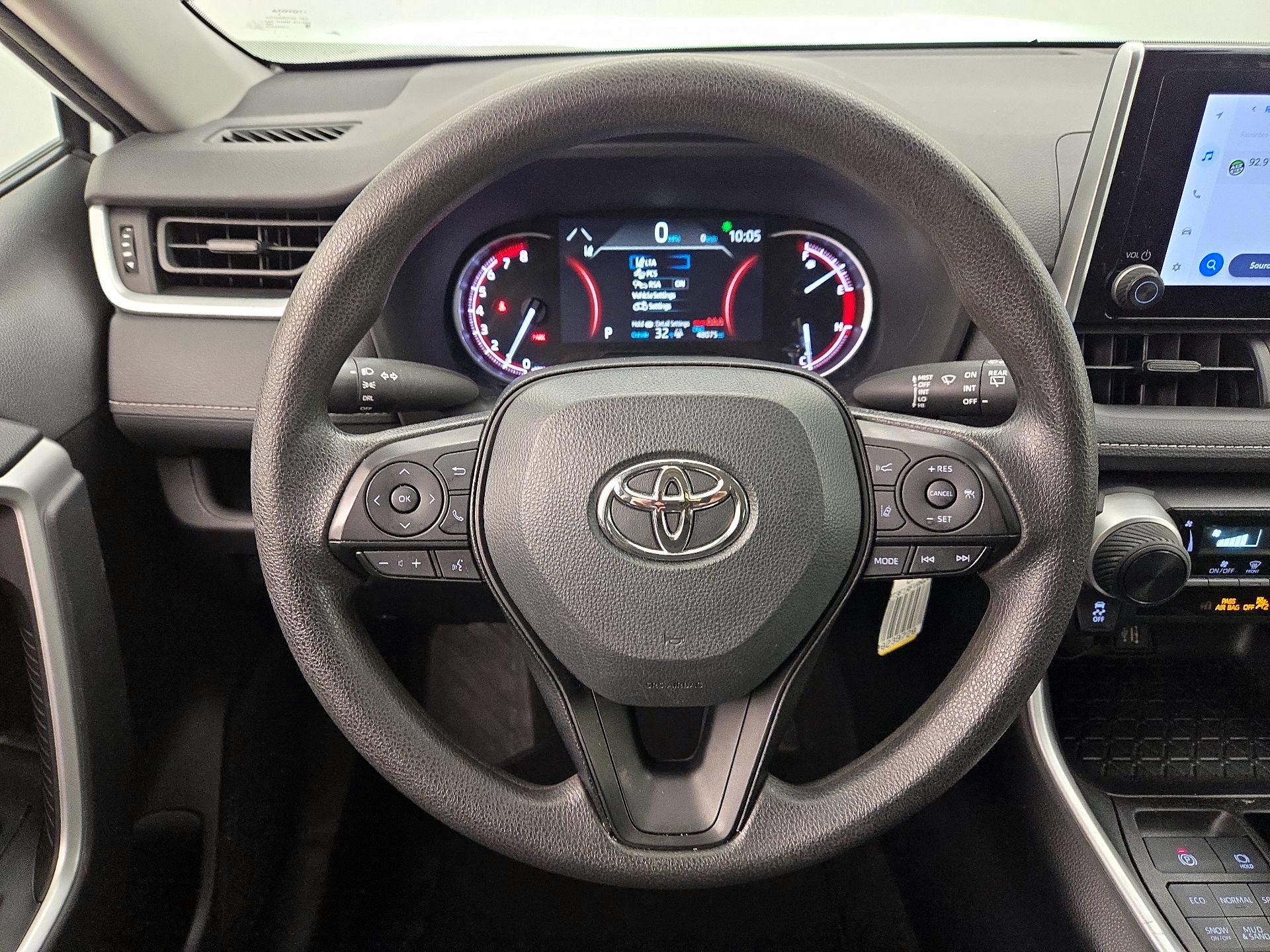 Thumbnail: 2024 Toyota RAV4 - 10