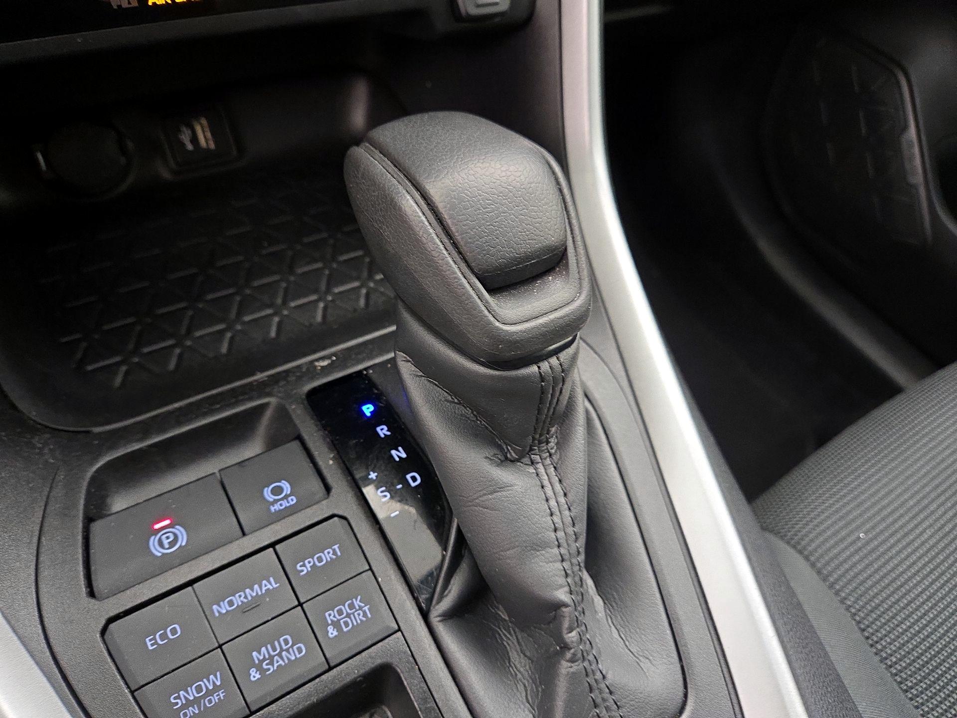 Thumbnail: 2024 Toyota RAV4 - 17