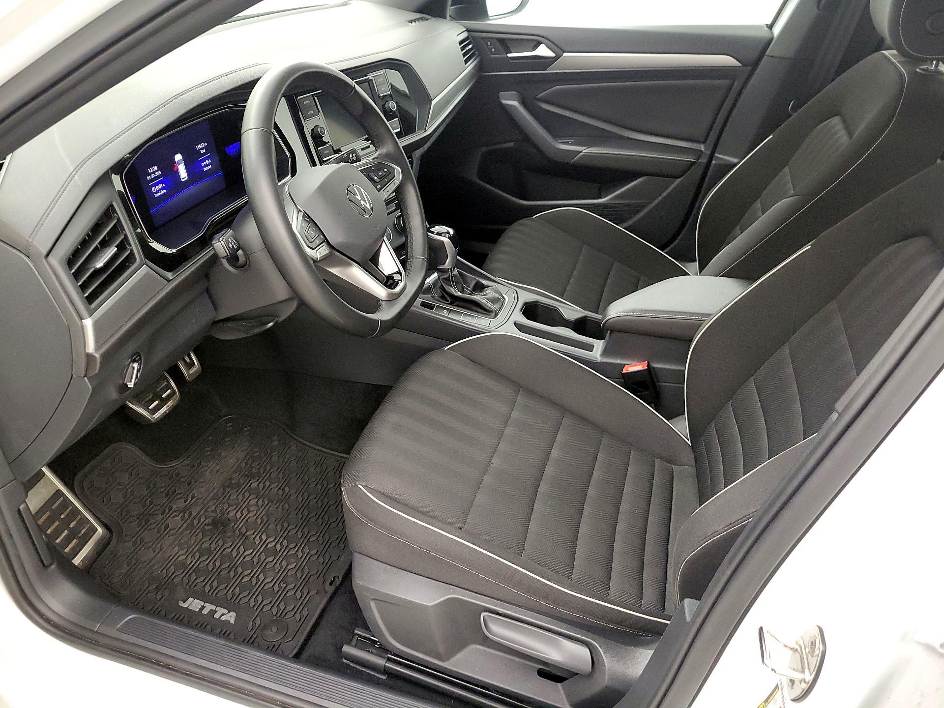 Thumbnail: 2023 Volkswagen Jetta - 11