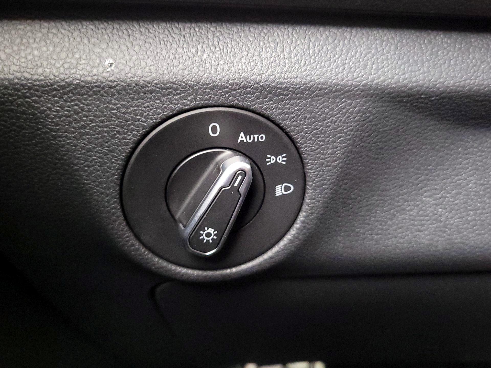 Thumbnail: 2023 Volkswagen Jetta - 13