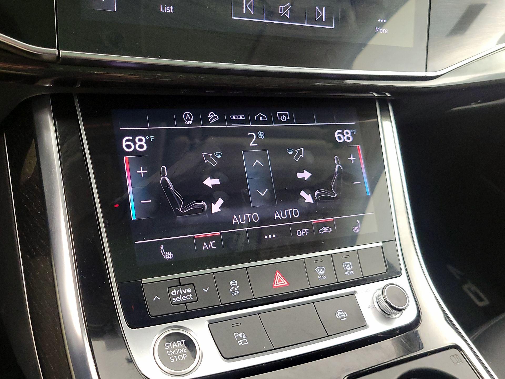 Thumbnail: 2022 Audi Q7 - 17