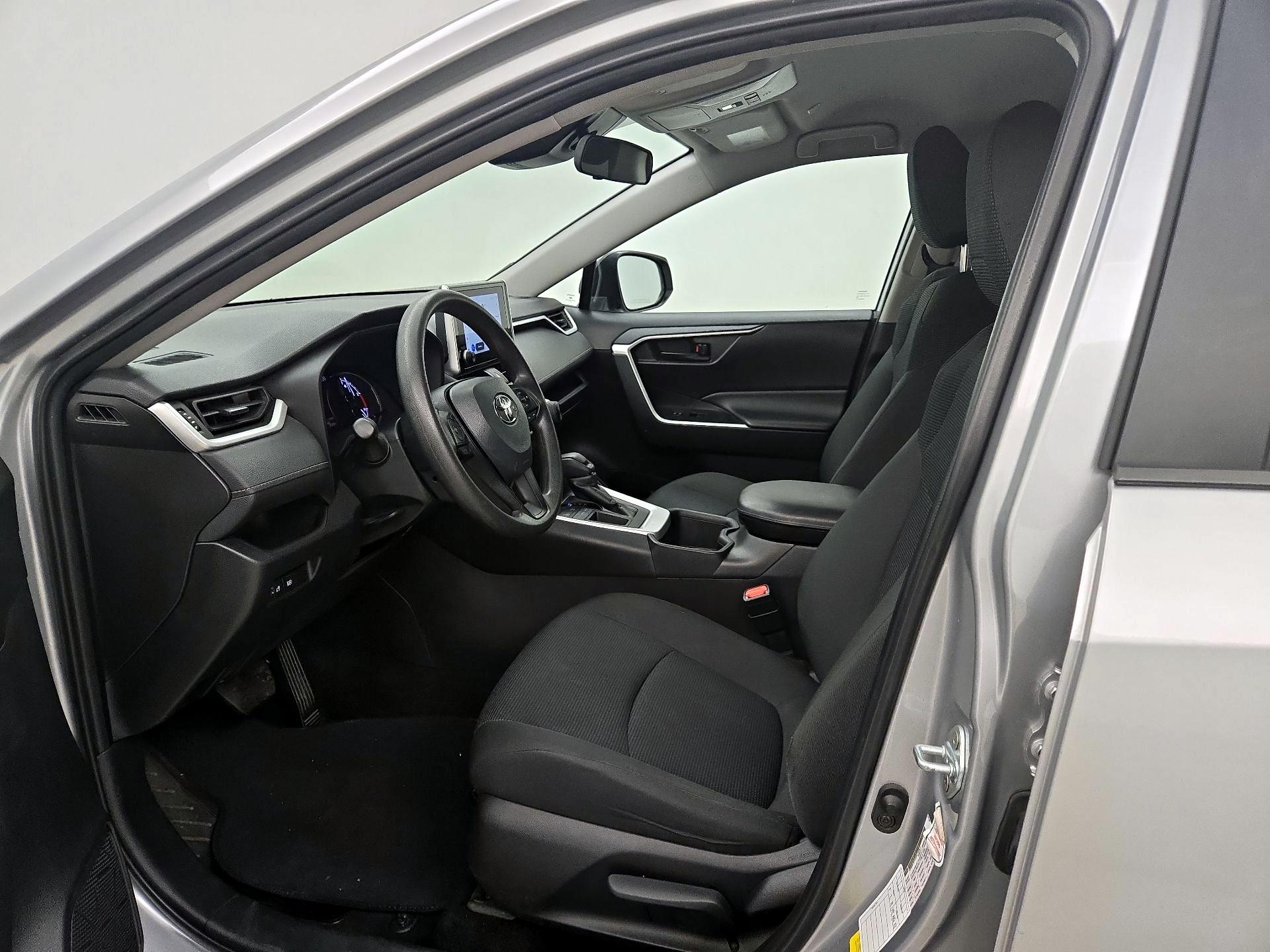 Thumbnail: 2024 Toyota RAV4 - 11